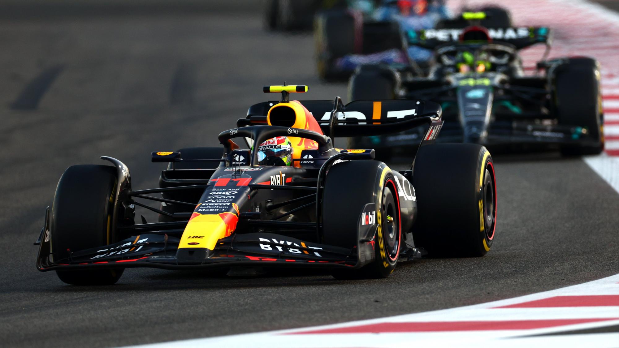 $!Checo Pérez pierde el podio en Abu Dhabi por penalización