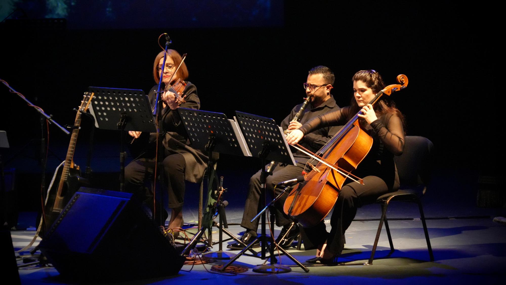 $!Participaron músicos de la Camerata Mazatlán, docentes del Centro Municipal de las Artes y músicos de Mazazul.