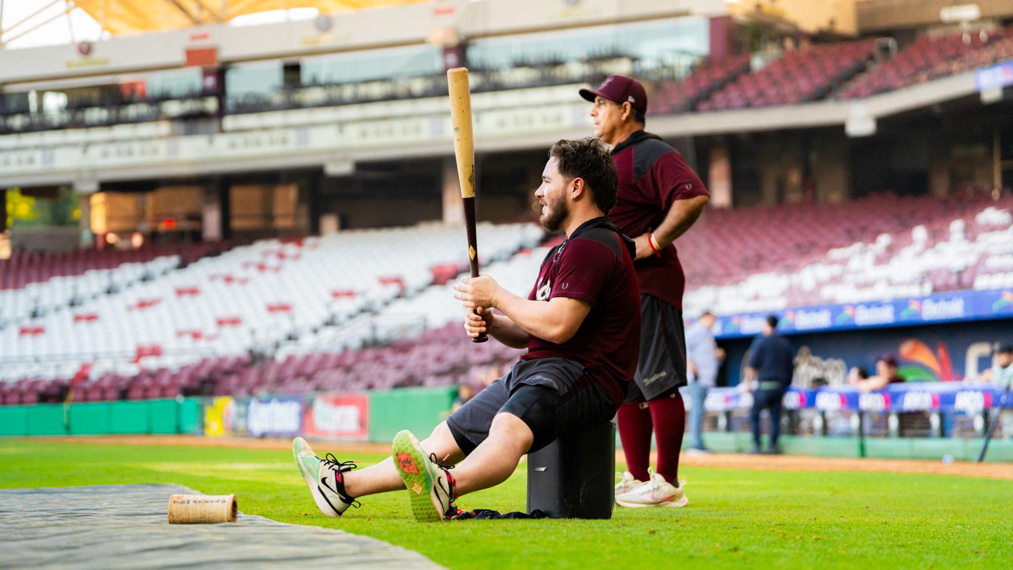 $!David Reyes vive su primer día como refuerzo de Tomateros