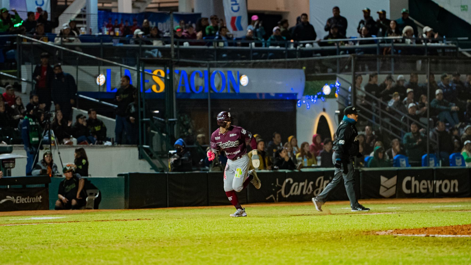 $!Tomateros se lleva emocionante triunfo ante Cañeros para tomar ventaja en las semifinales