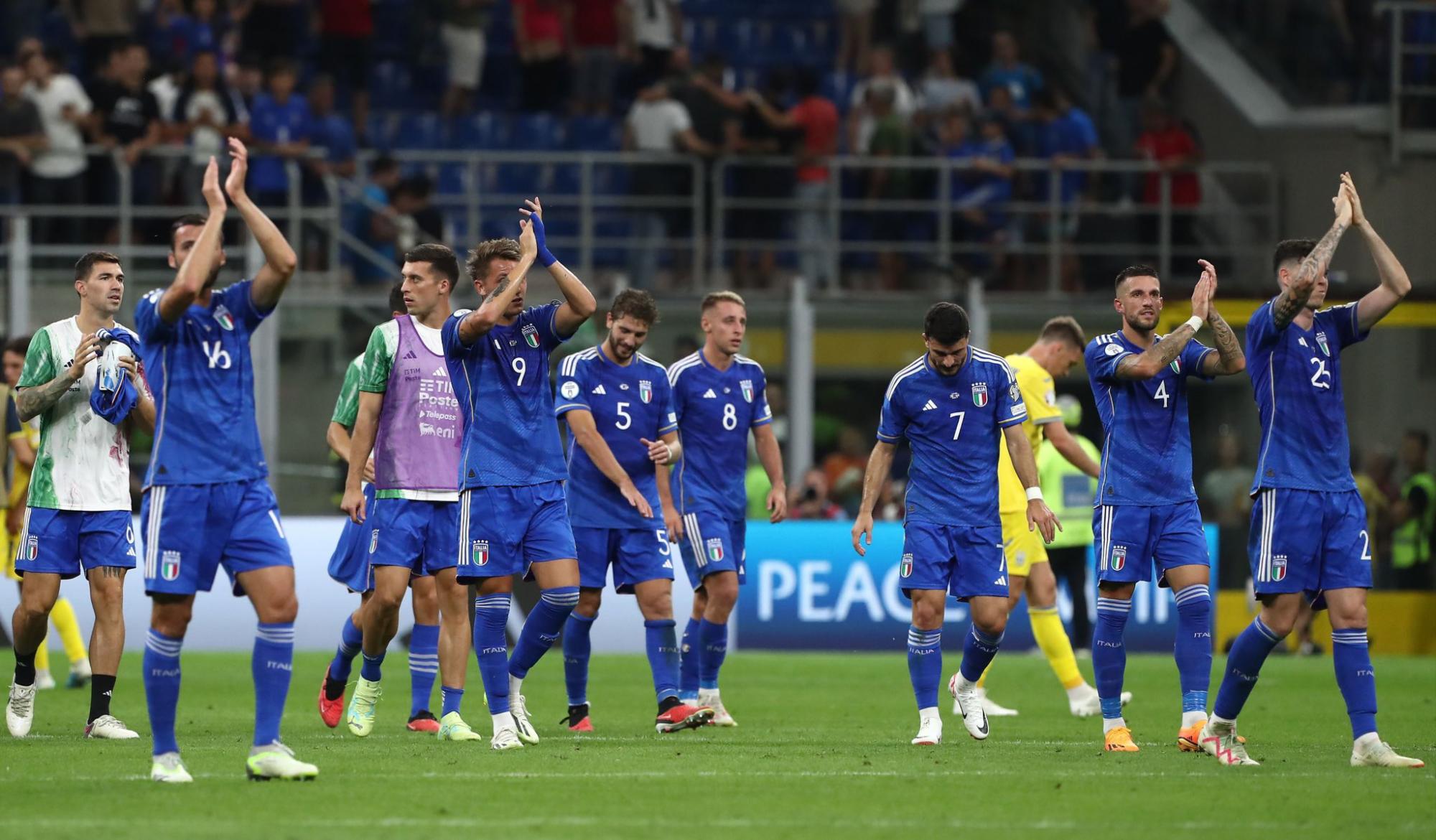 $!Italia espanta los fantasmas y vuelve a depender de sí misma