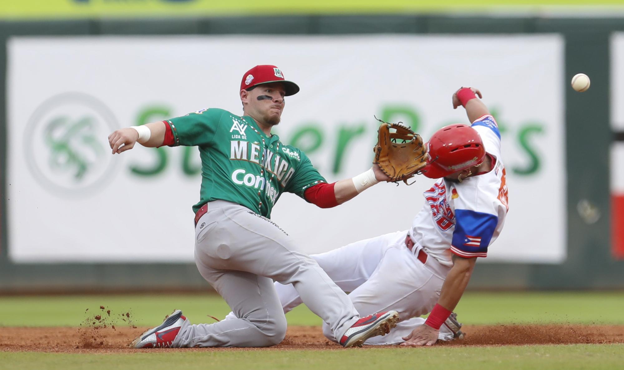 $!Nick Struck comanda victoria de México sobre Puerto Rico