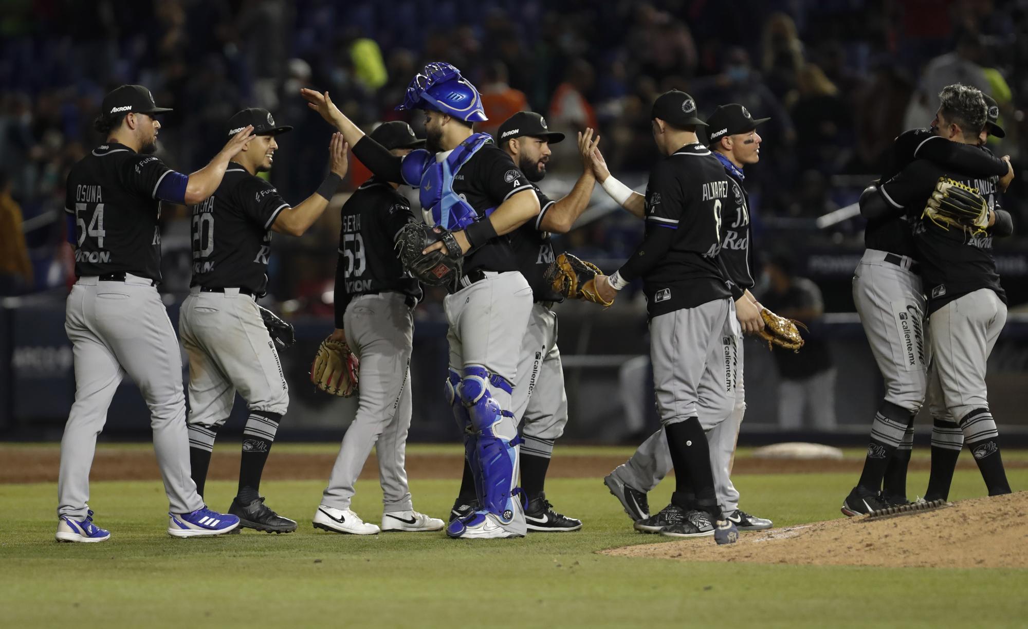 $!Charros de Jalisco se impone de la mano de Orlando Lara y Agustín Ruiz
