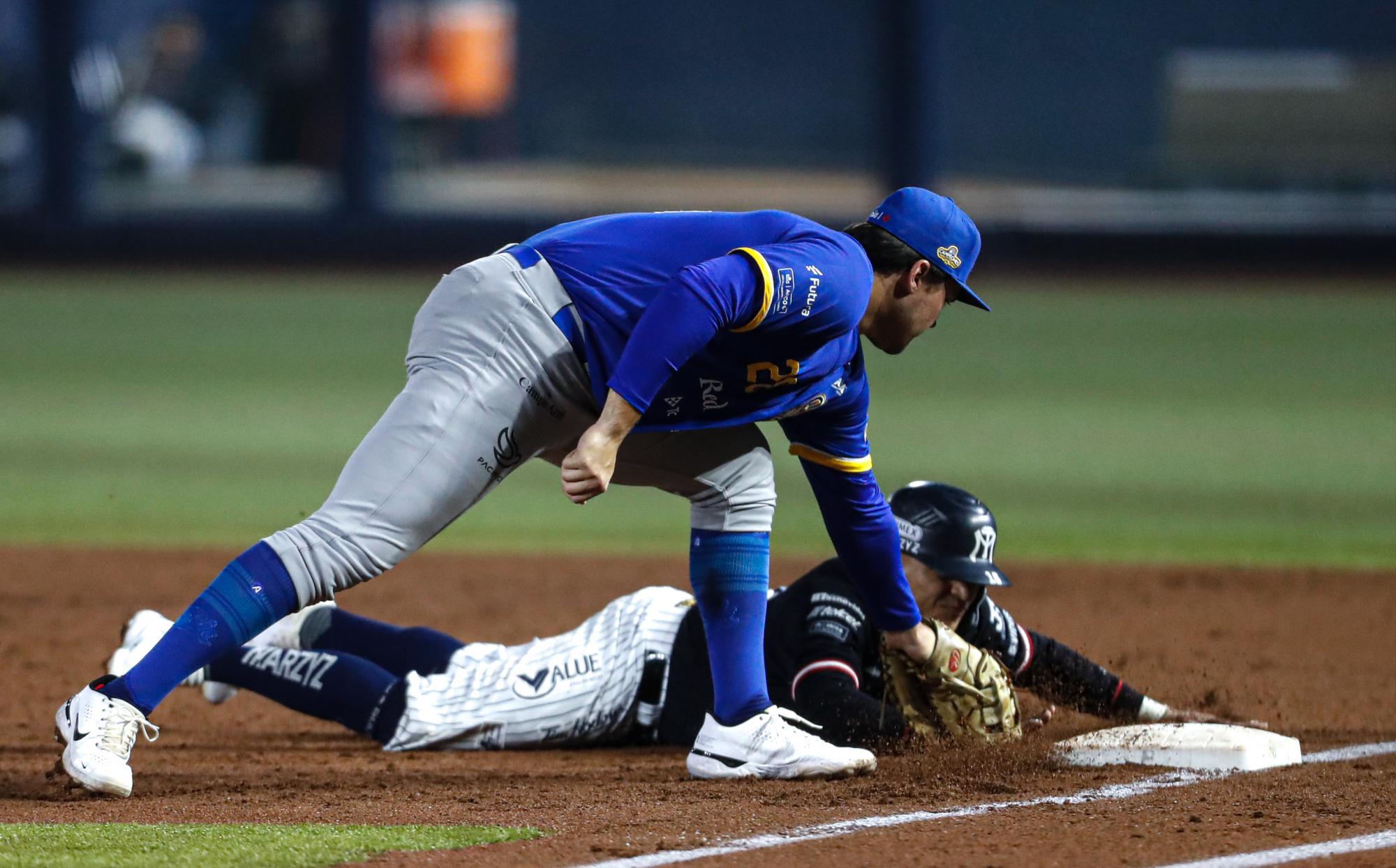 $!Rescata Charros valioso triunfo en la Sultana