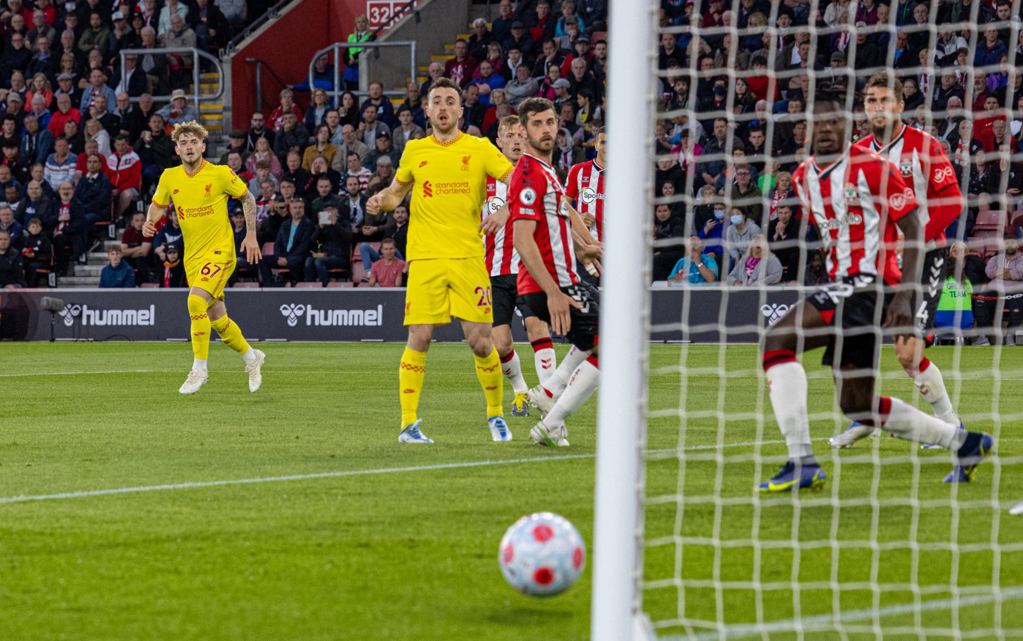 $!Liverpool derrotó a Southampton y da pelea hasta el final en la Premier