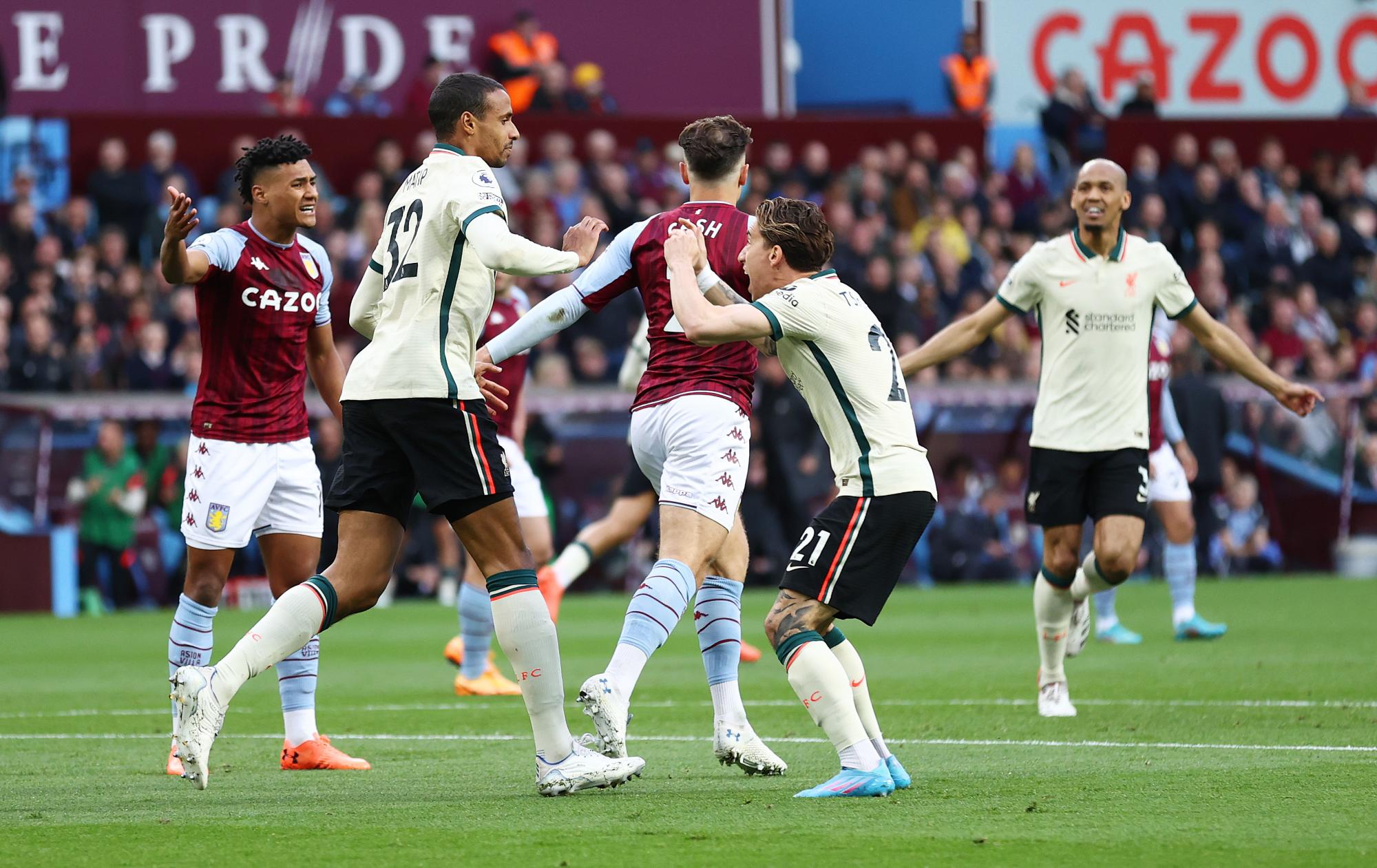 $!Liverpool se lo dio vuelta a Aston Villa y no se baja de la pelea