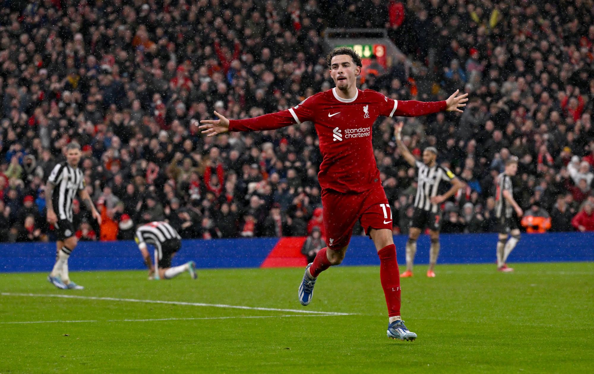 $!Mohamed Salah deja al Liverpool líder