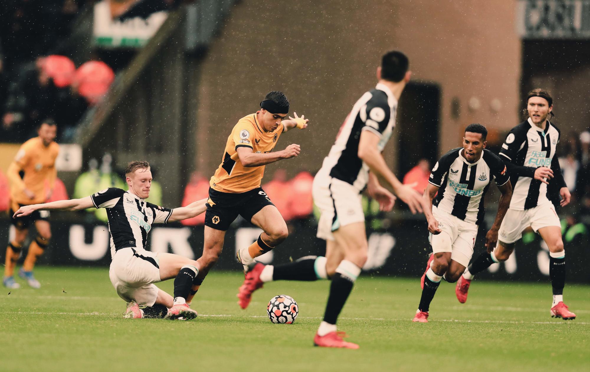 $!Raúl Jiménez comanda victoria de los Wolves en el Molineux Stadium