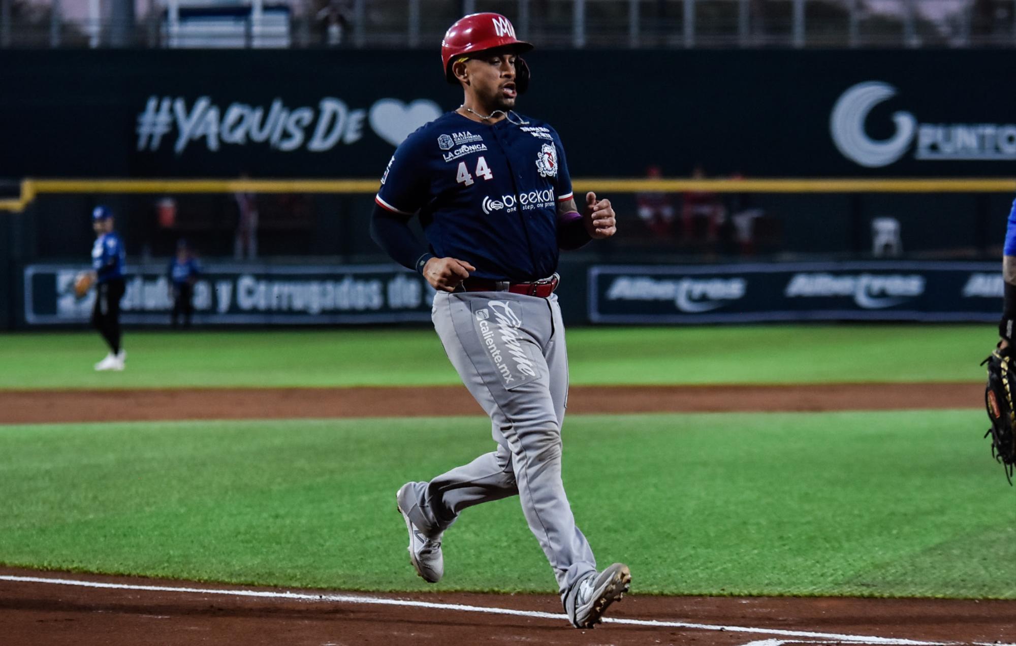 $!Con rally de 5 carreras, Águilas de Mexicali empareja la serie ante Yaquis