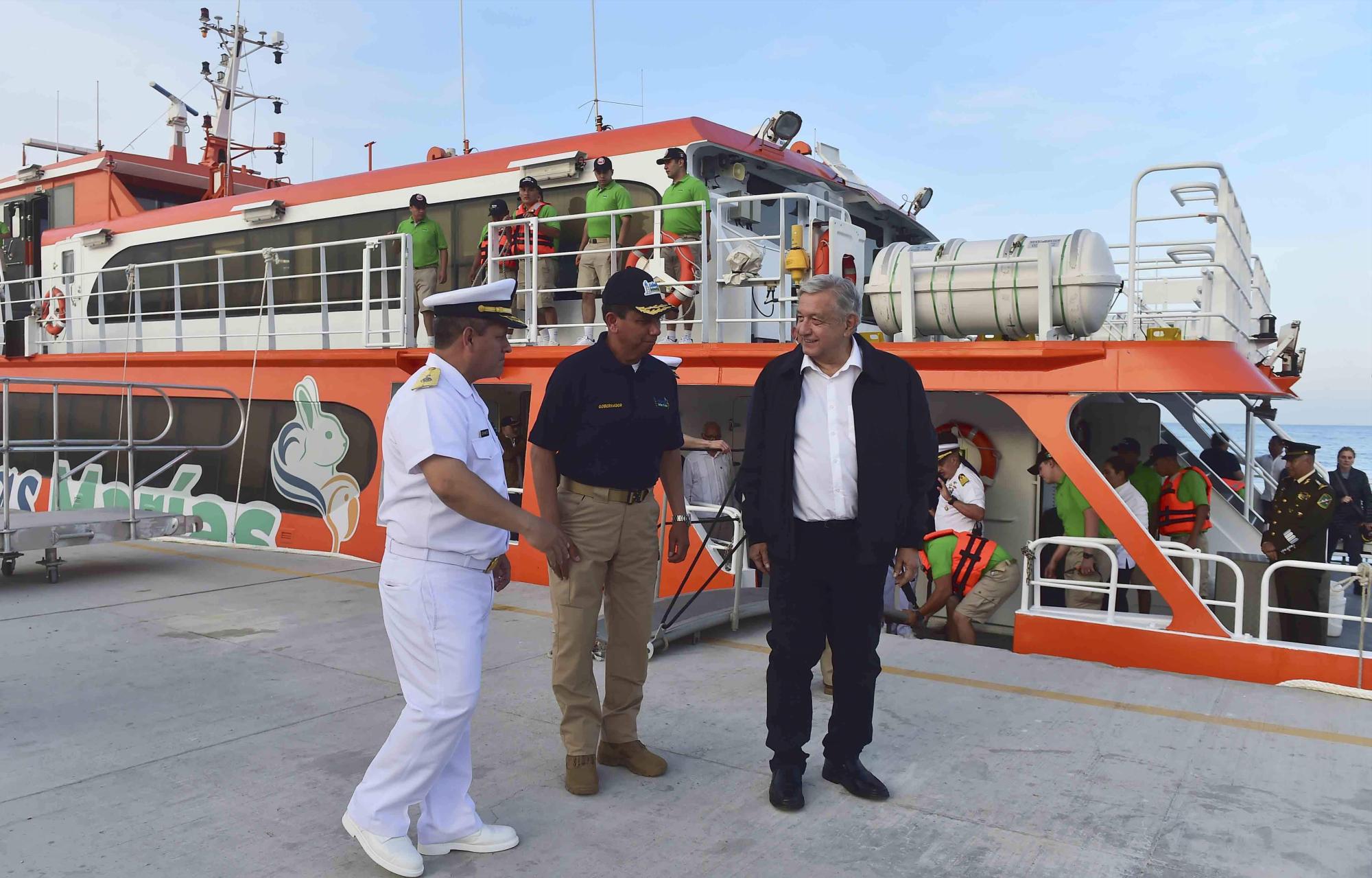$!’Queremos que la mayoría de los mexicanos vengan a disfrutar Islas Marías’: AMLO