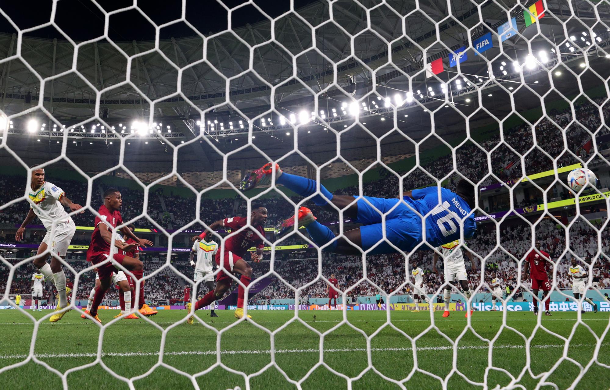 $!Senegal supera a Qatar y consigue su primer triunfo en el Mundial