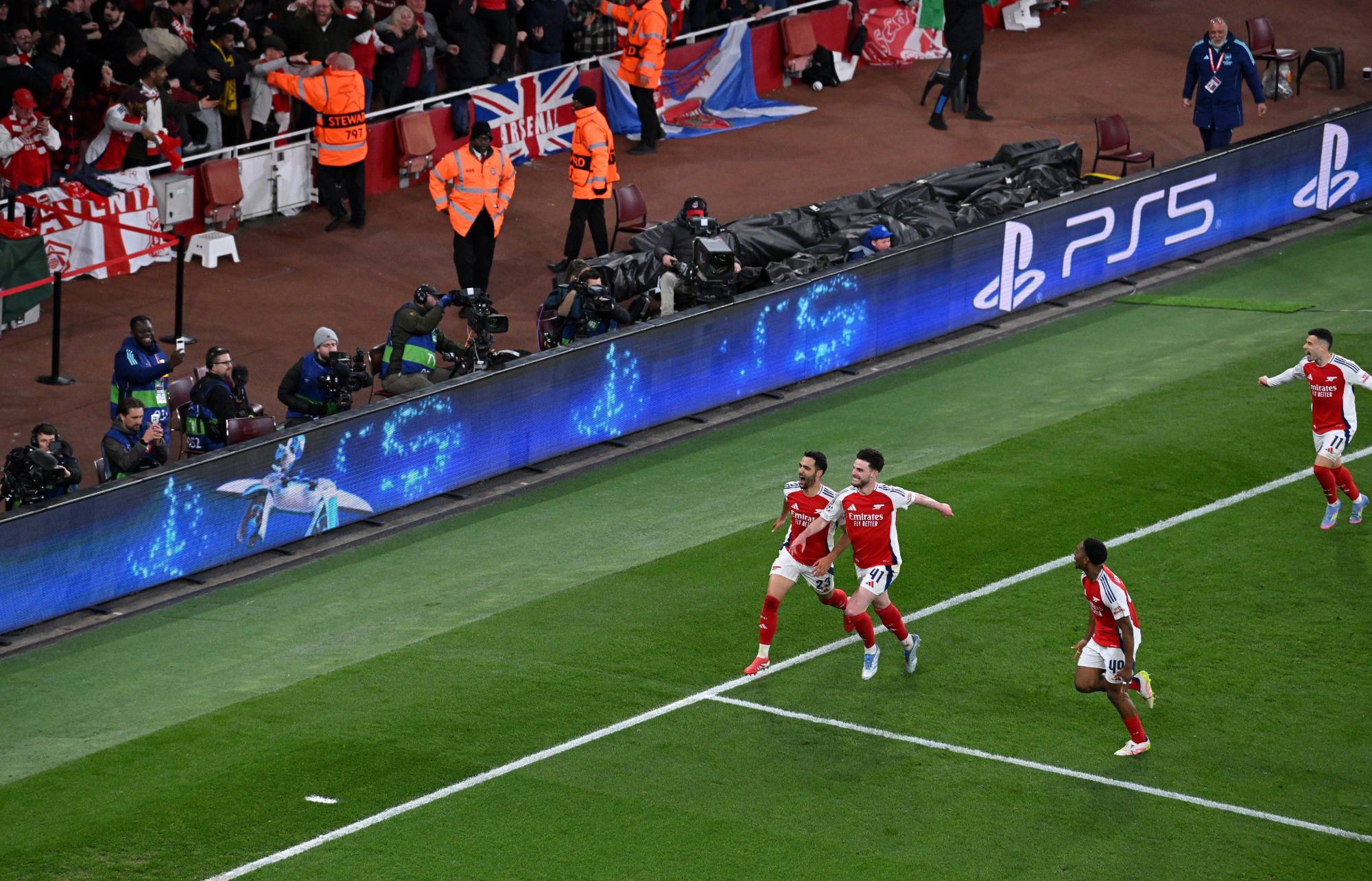 $!Arsenal e Inter llevan contra las cuerdas a dos ogros de la Champions