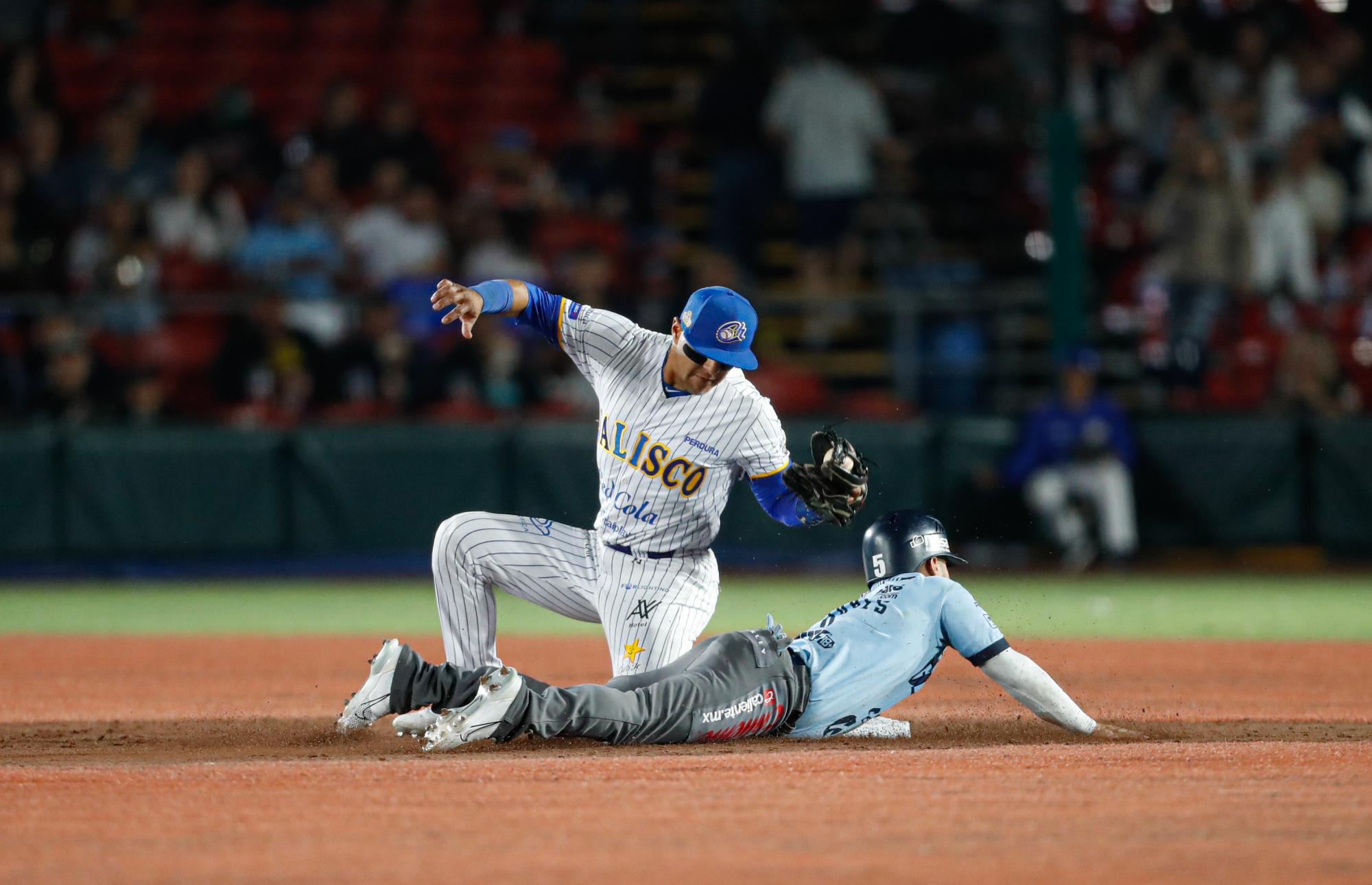 $!Algodoneros de Guasave apalea a Charros y empata la serie
