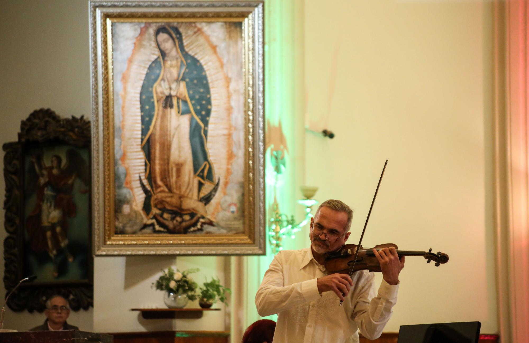 $!Los músicos llevan su obra a distintos espacios.