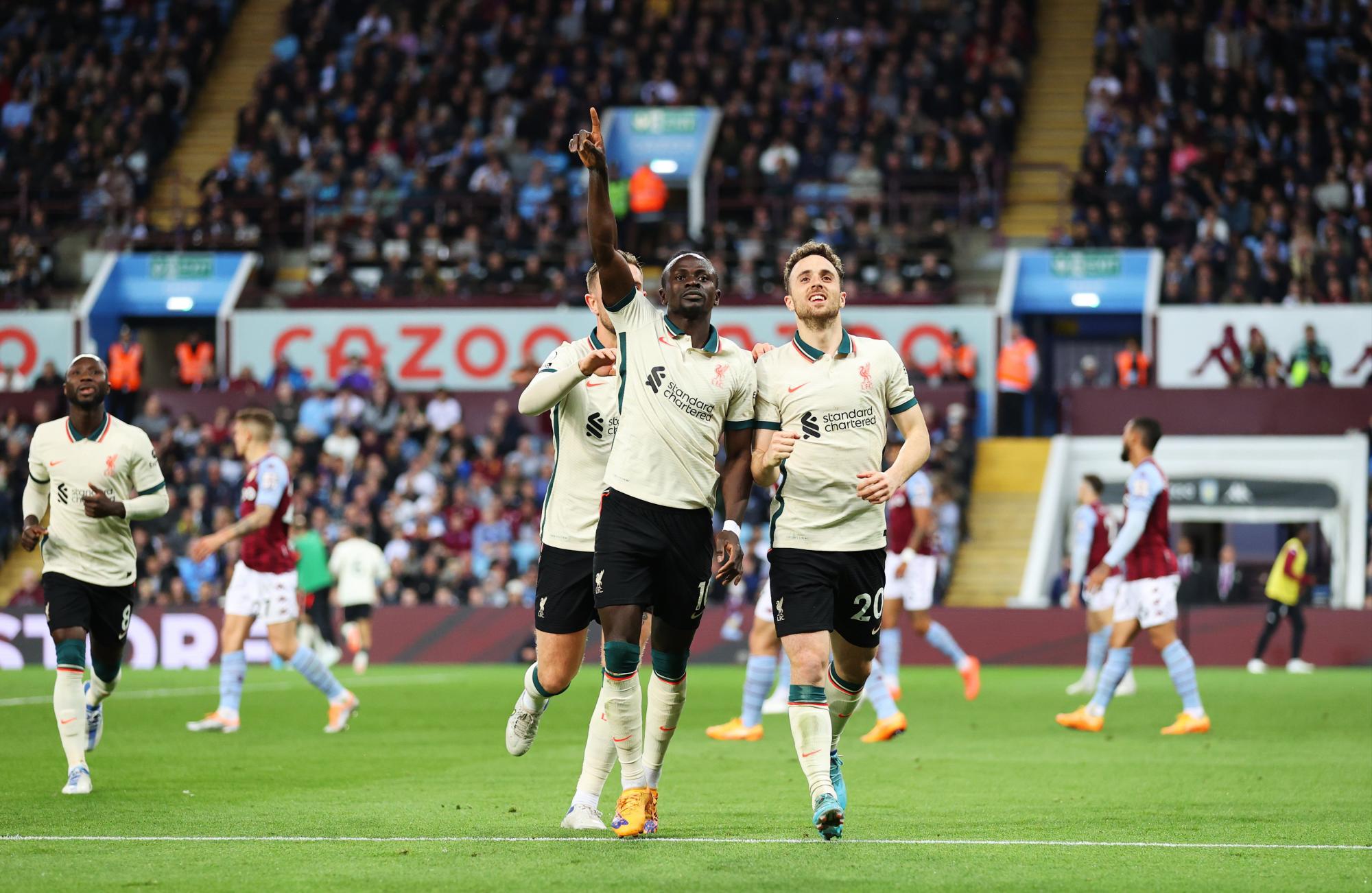 $!Liverpool se lo dio vuelta a Aston Villa y no se baja de la pelea