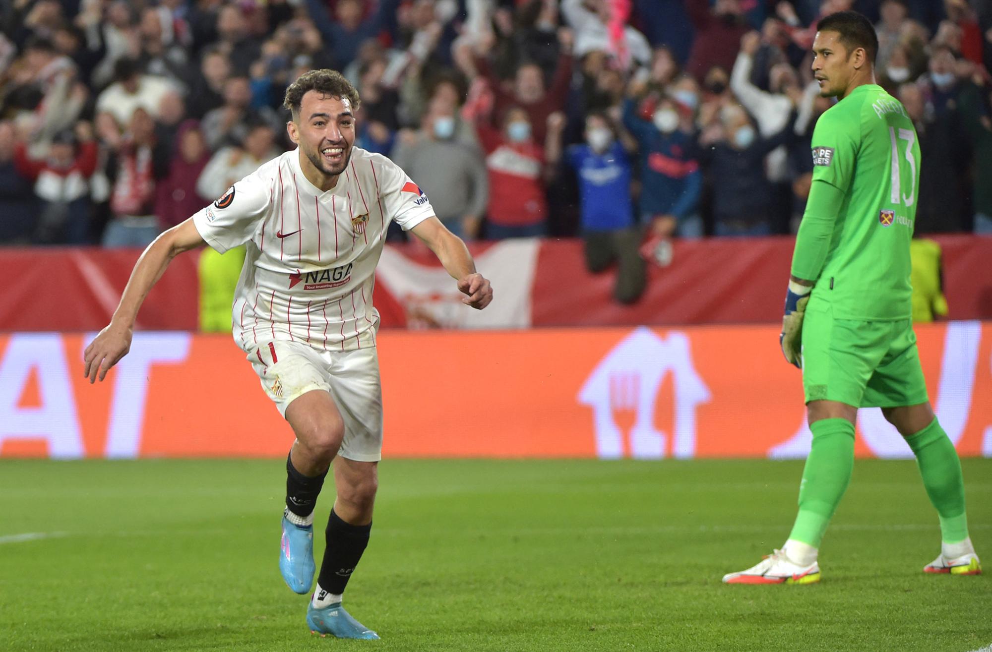 $!Tecatito y Sevilla ganan en los octavos de la Europa League