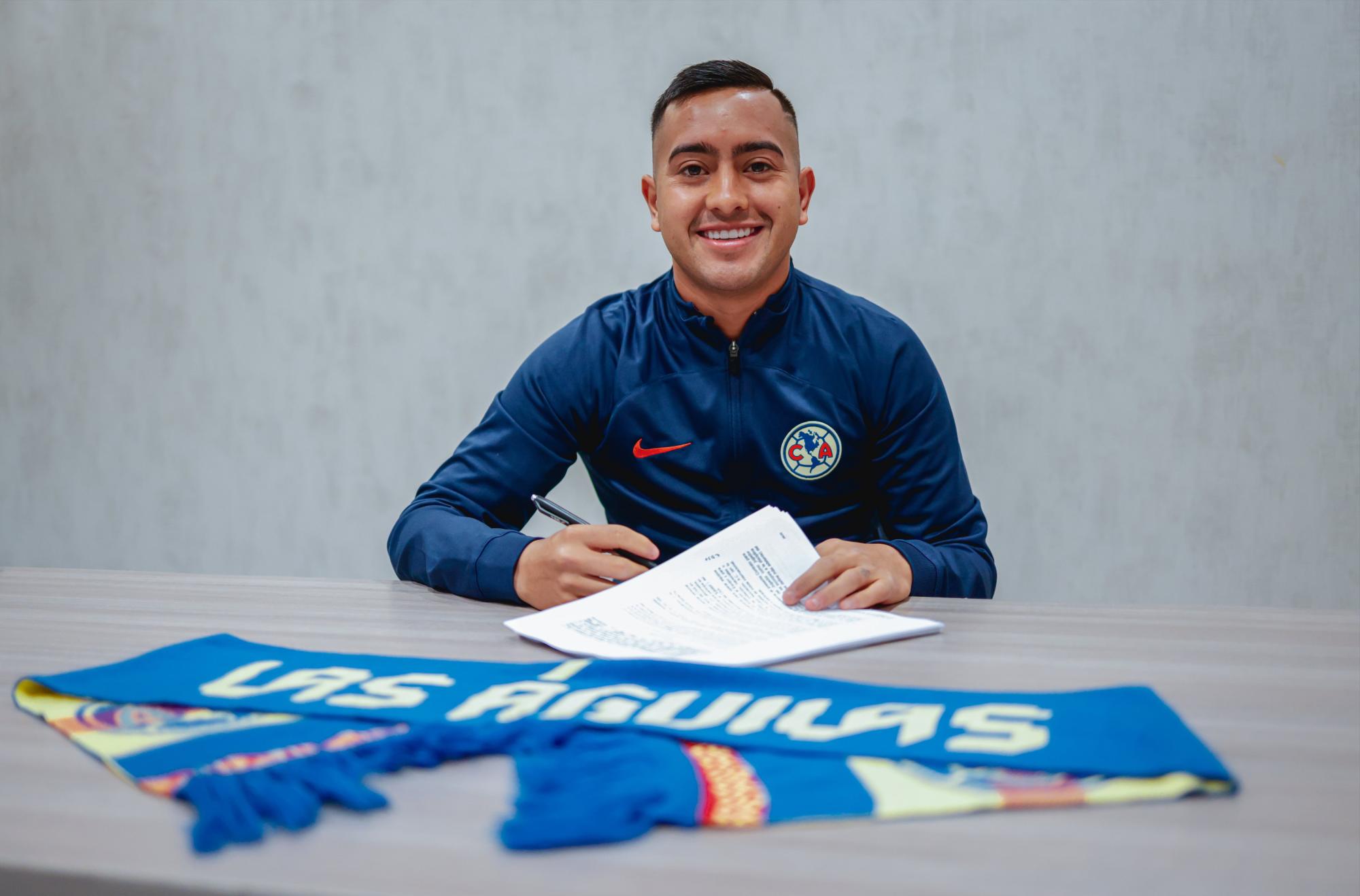 $!América hace oficial la llegada al nido de Érick Sánchez