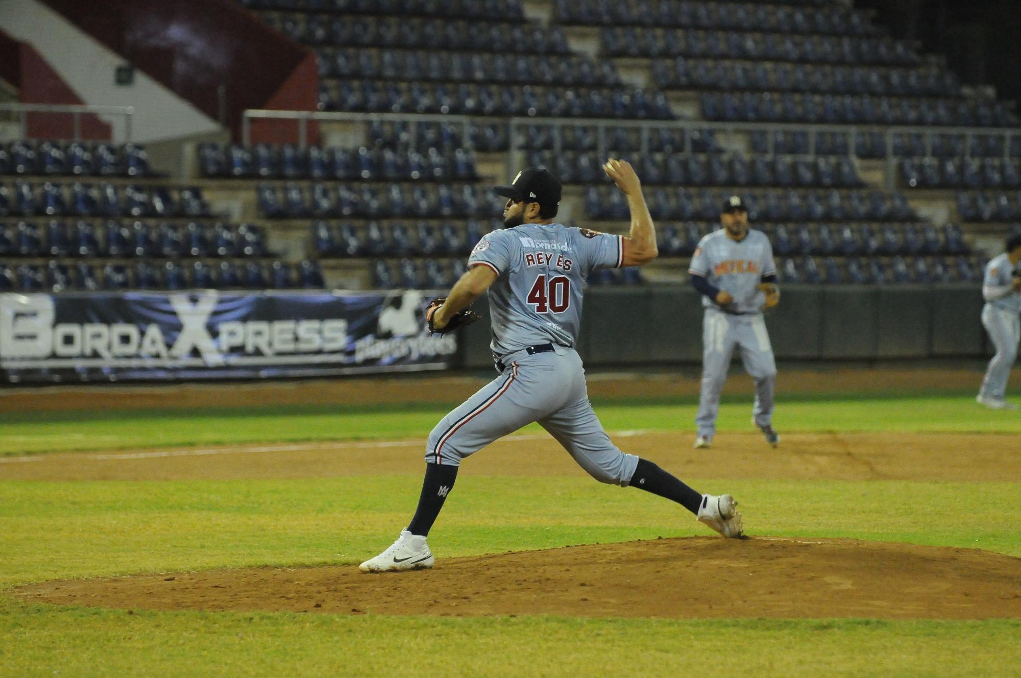 $!Águilas empareja la serie en Navojoa a base de poder