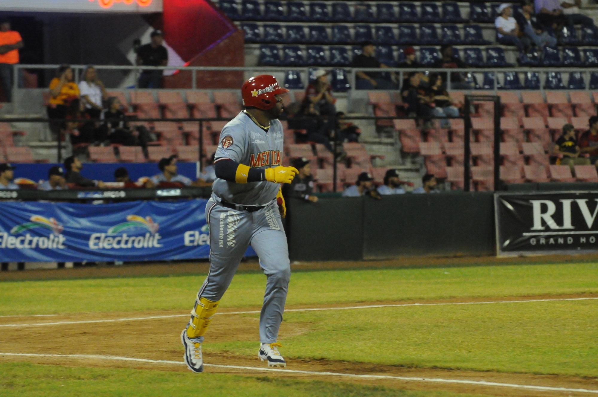 $!Águilas empareja la serie en Navojoa a base de poder
