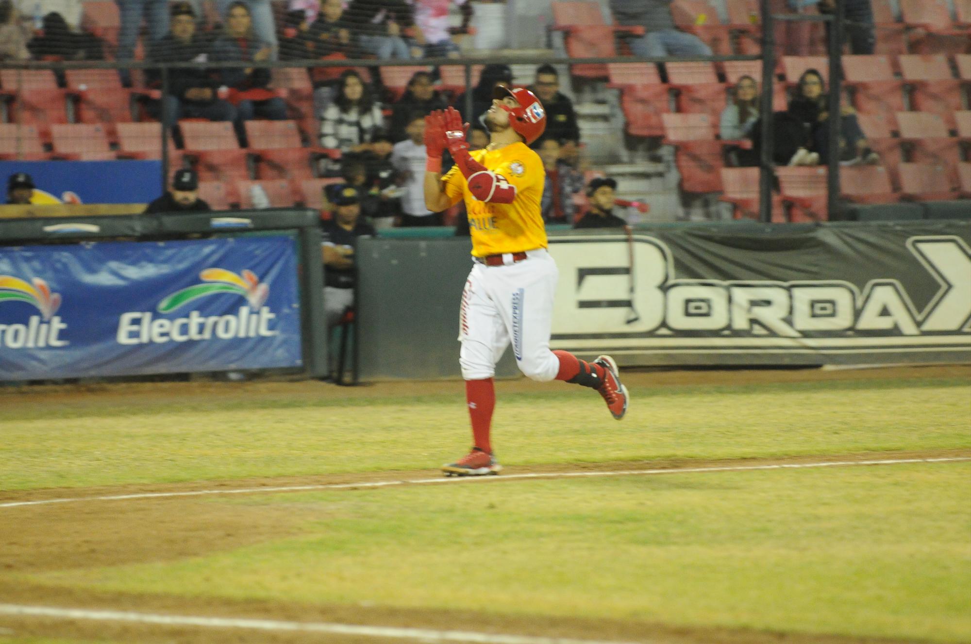 $!Mayos enciende los cañones y asegura la serie ante Charros