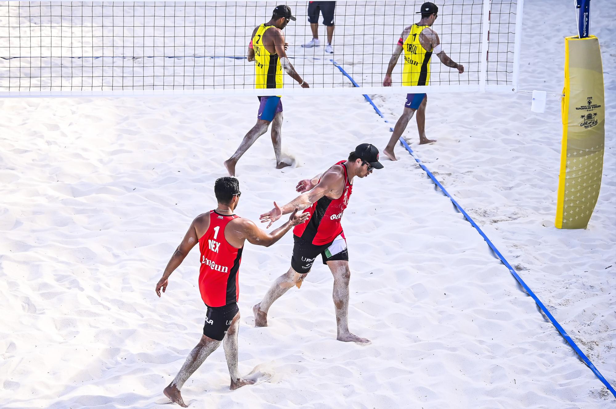 $!Sinaloenses Gaxiola y Rubio pierden en octavos de final en Tour Mundial de Voleibol de Playa