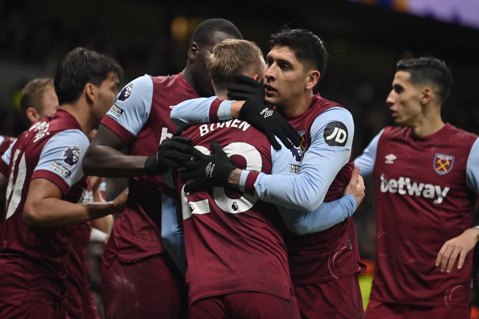 $!Edson Álvarez y el West Ham remontan en su visita al Tottenham