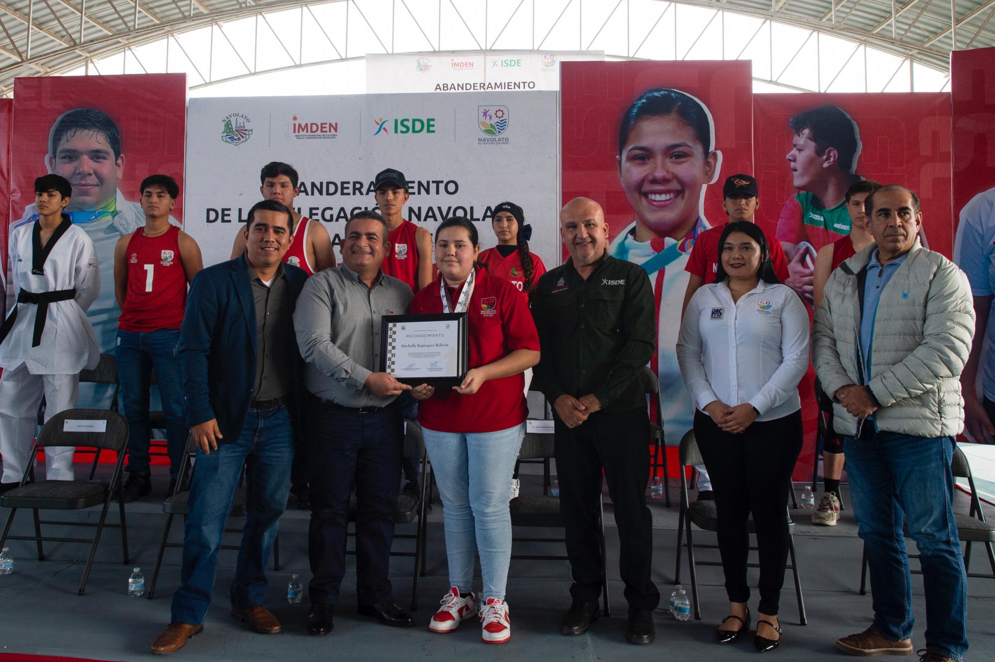 $!Deportistas de Navolato son abanderados rumbo a los Juegos Conade