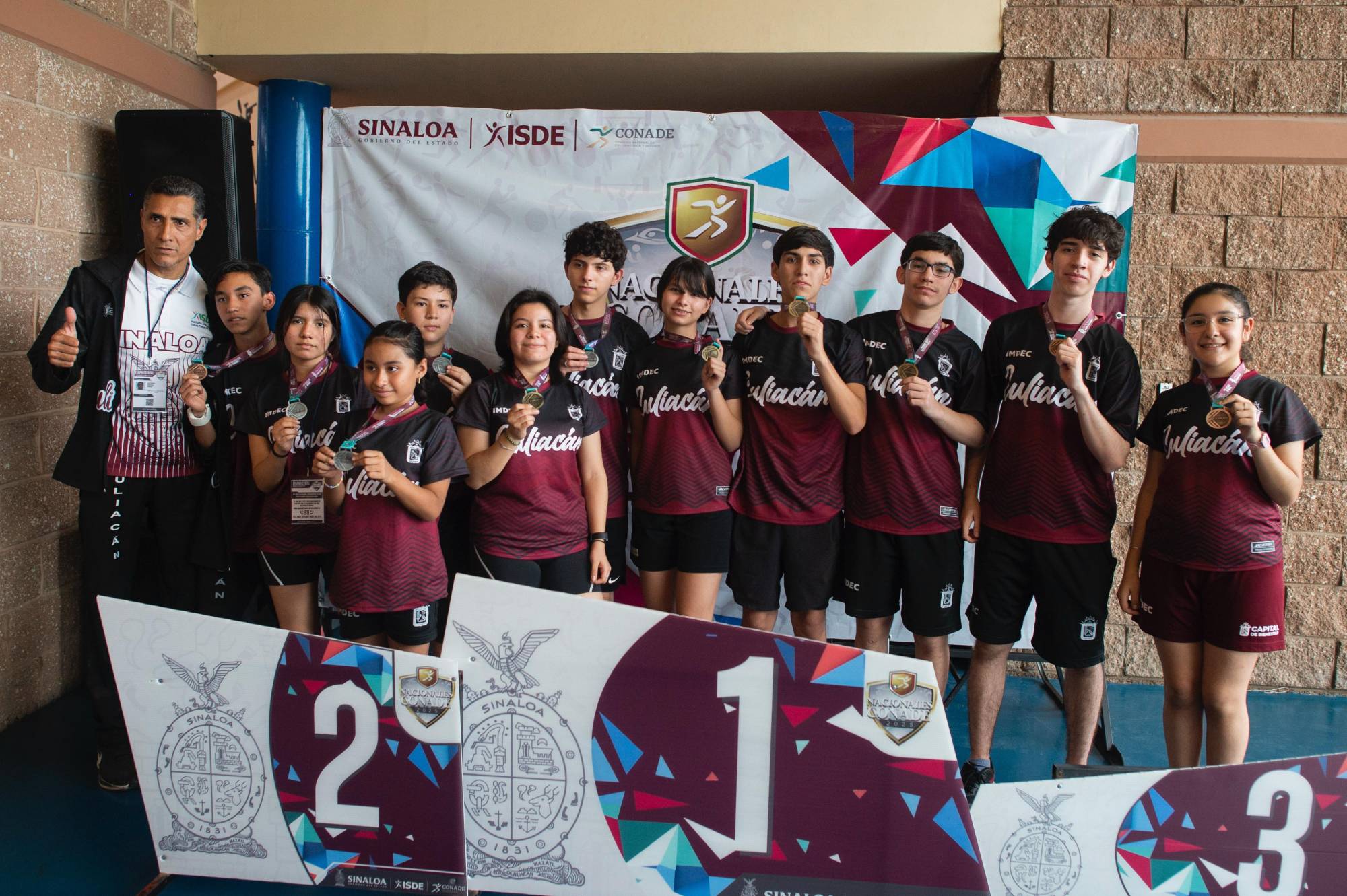$!Culiacán y Guasave dominan el estatal de bádminton