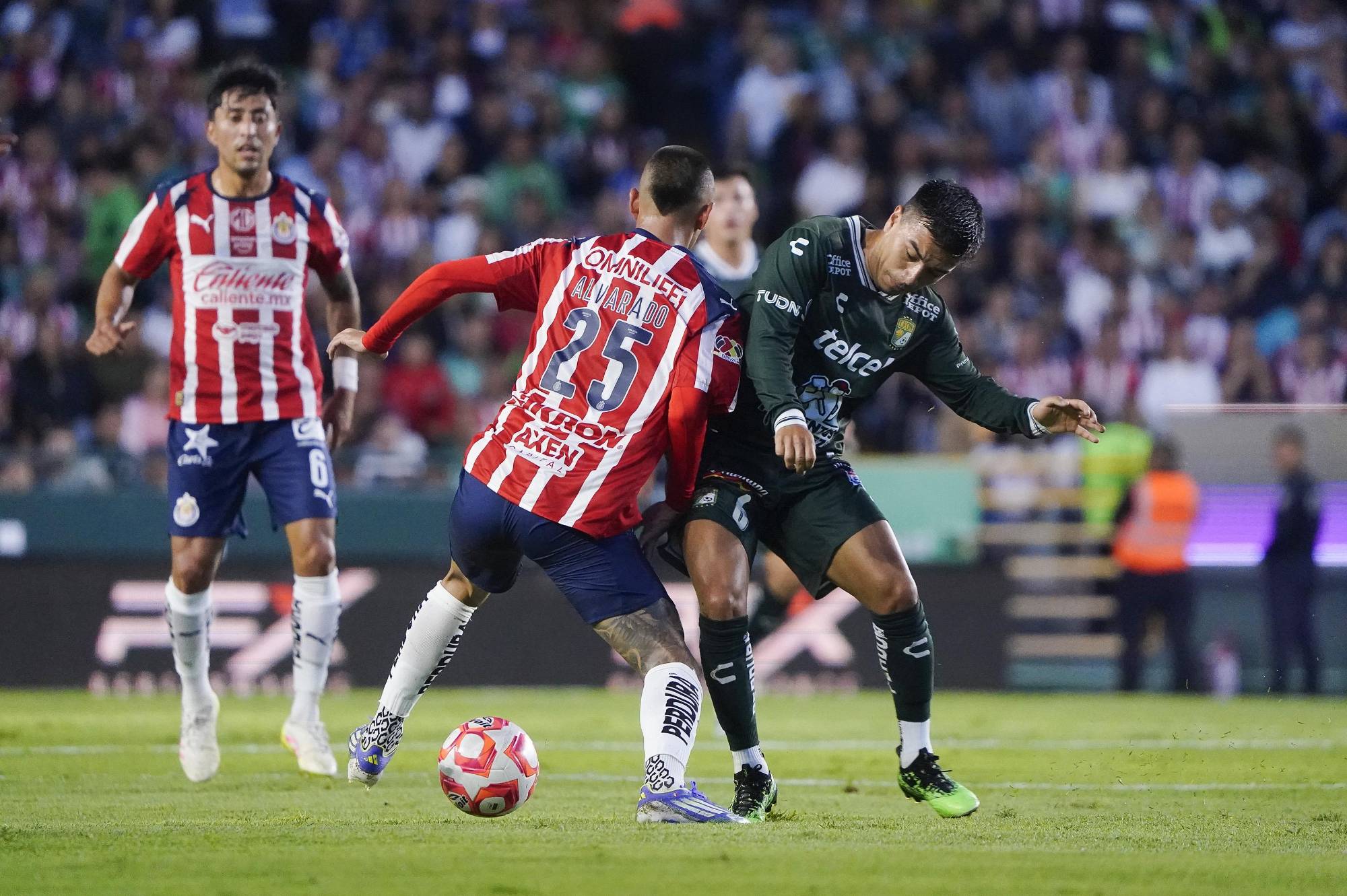 $!Chivas cae con León y arranca el Apertura 2025 con el pie izquierdo