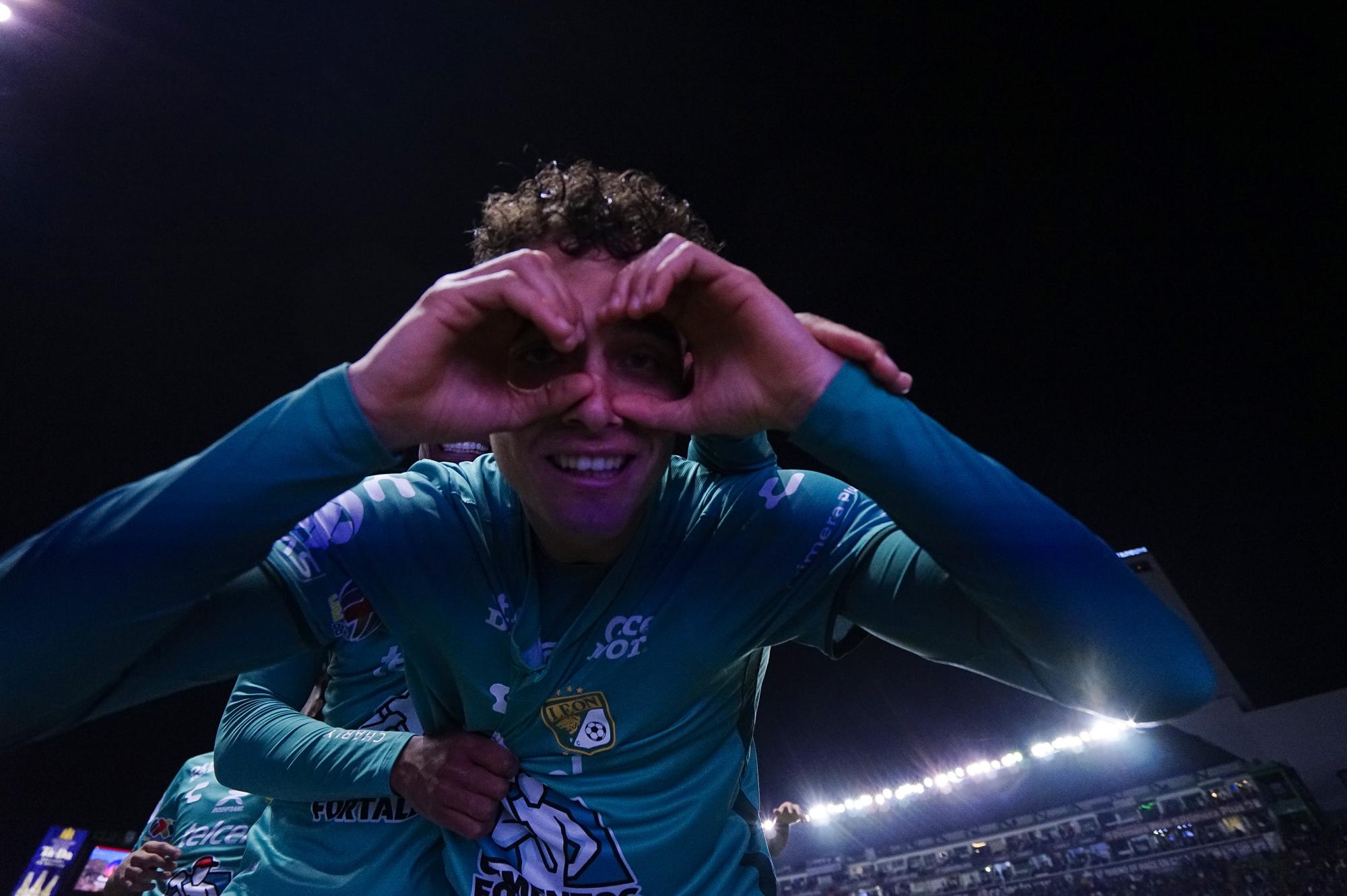 $!León y América empatan y dejan la serie abierta