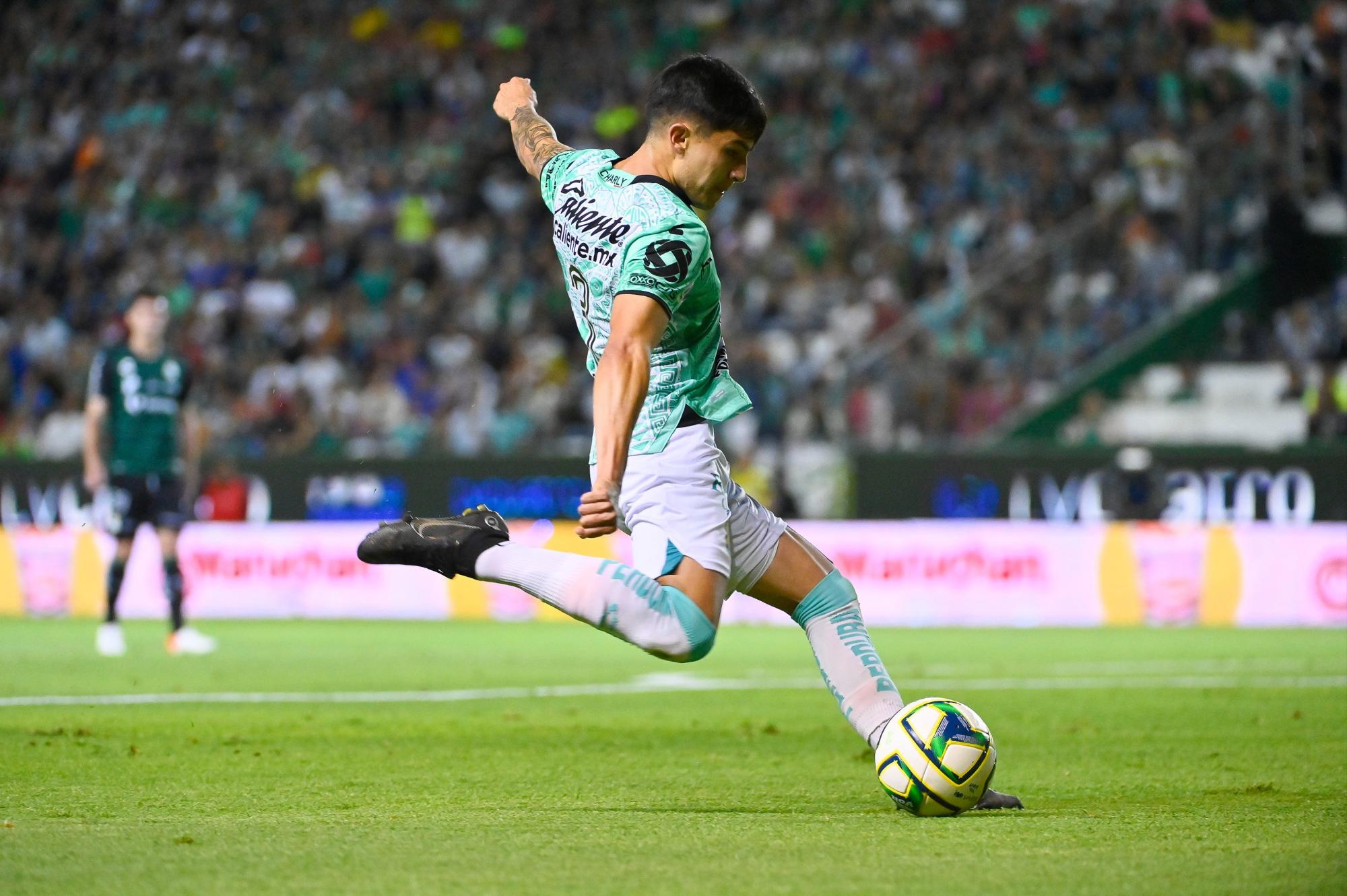 $!León alarga buena racha y golea al Santos