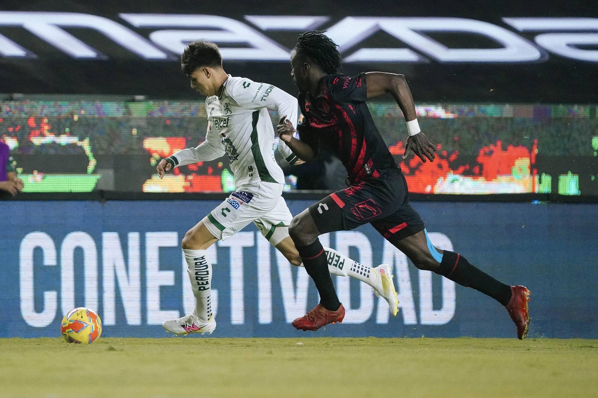 $!Los dos felinos ganan en la Jornada 10