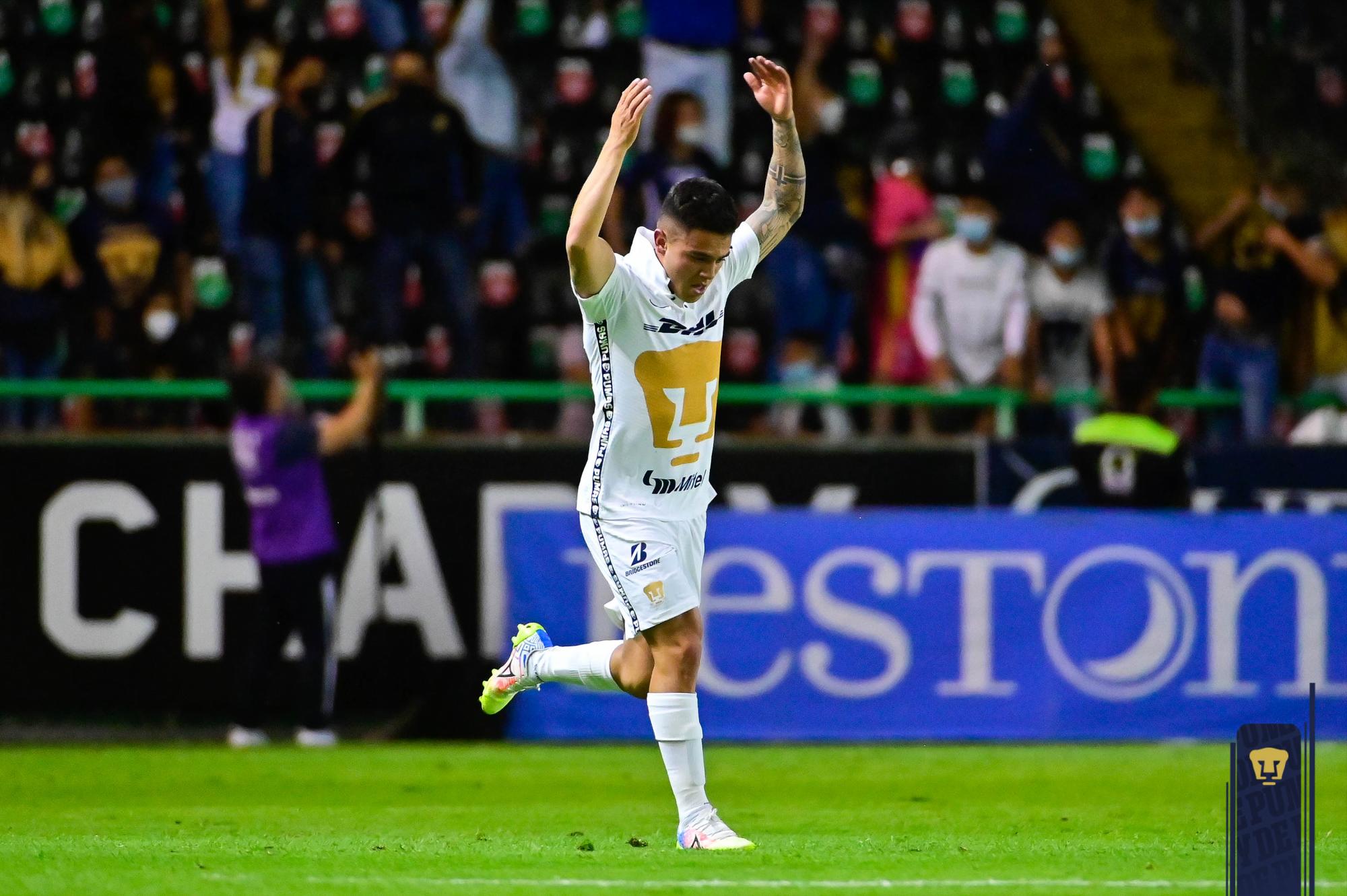 $!Pumas suma su segunda victoria seguida, vence 2-1 a León y sueña con la repesca