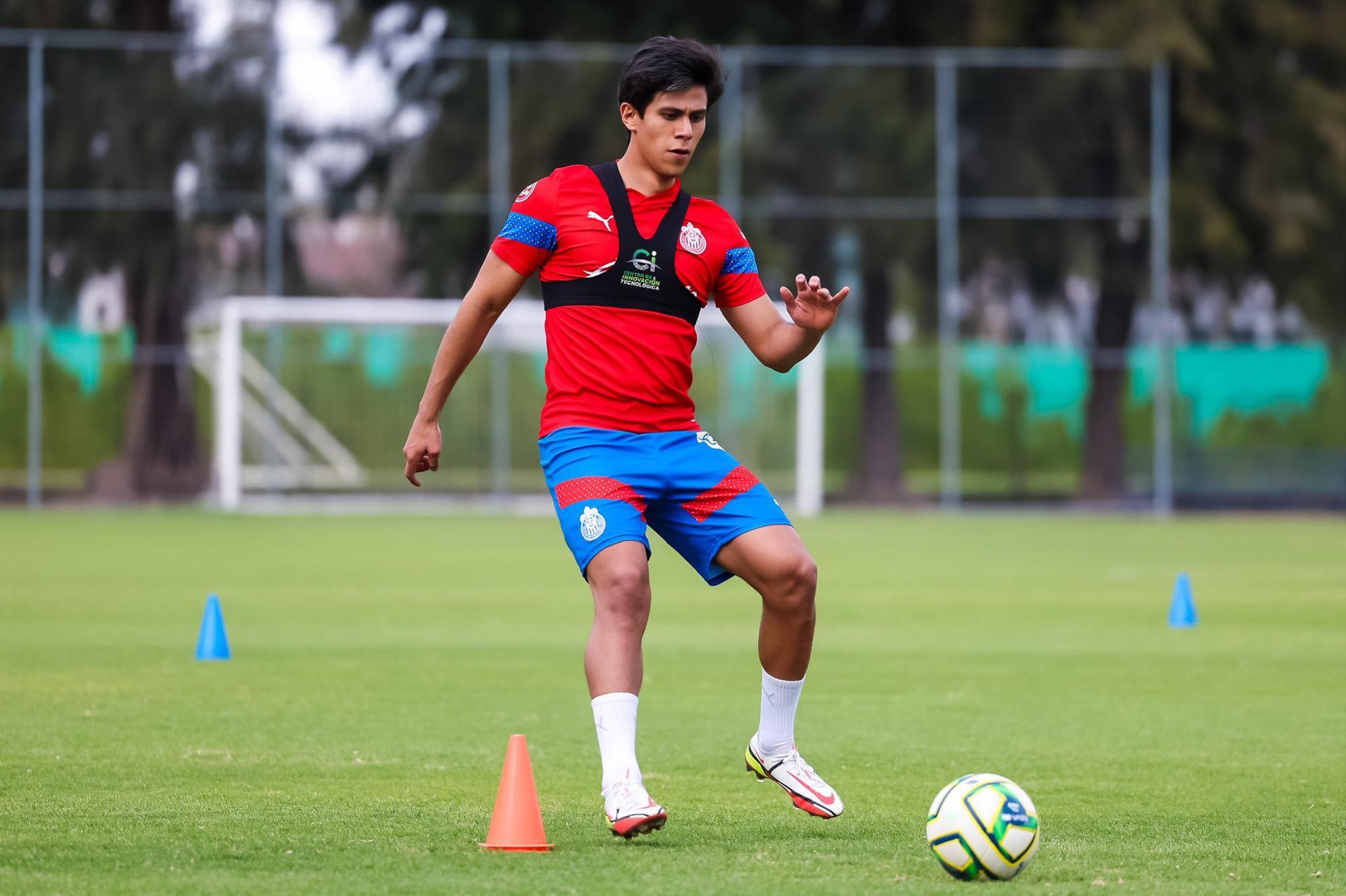 $!JJ Macías estará fuera de las canchas entre 8 y 9 meses