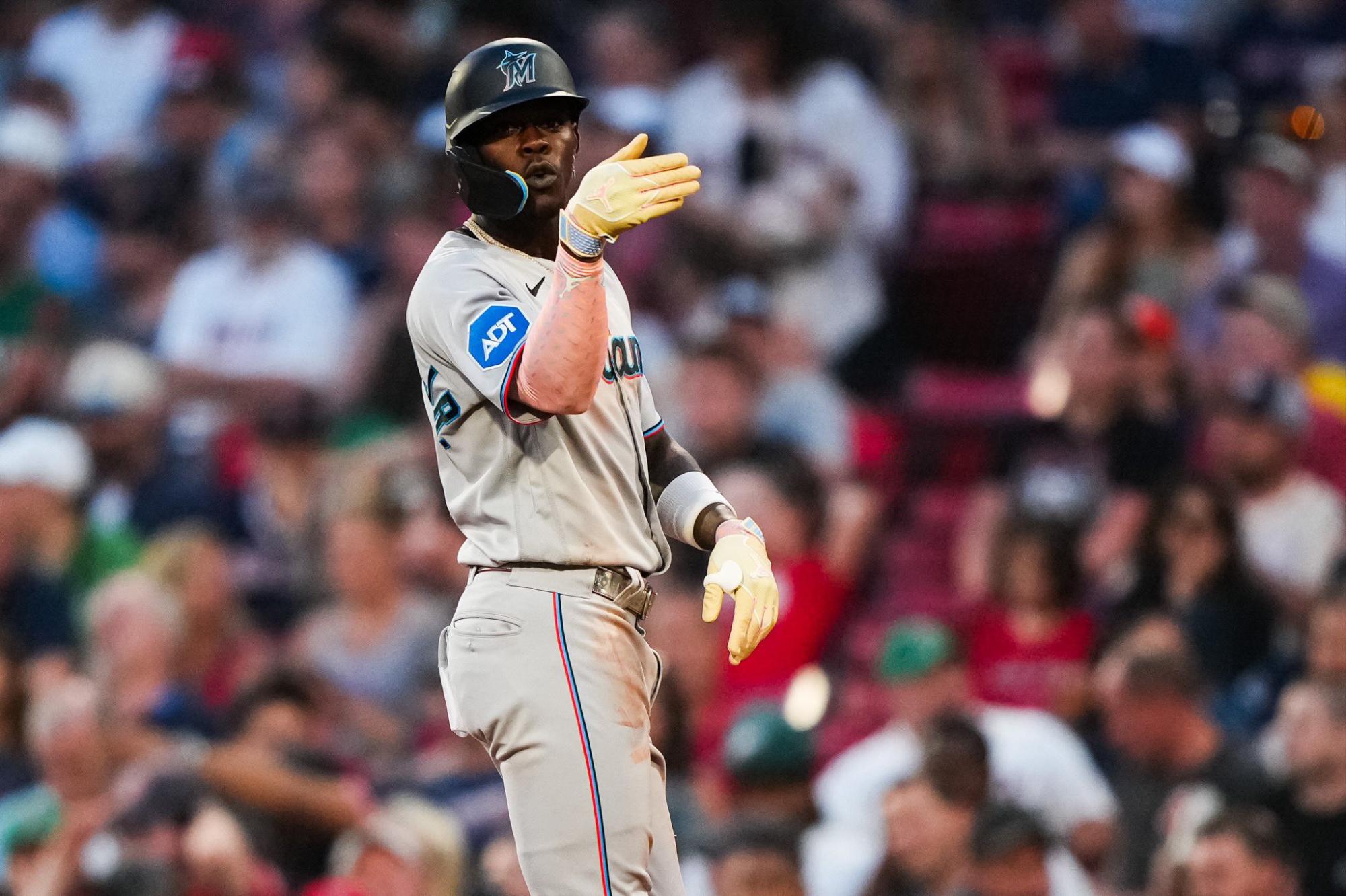 $!Marlins apalean a Medias Rojas con jonrones de Jean Segura y Bryan de la Cruz