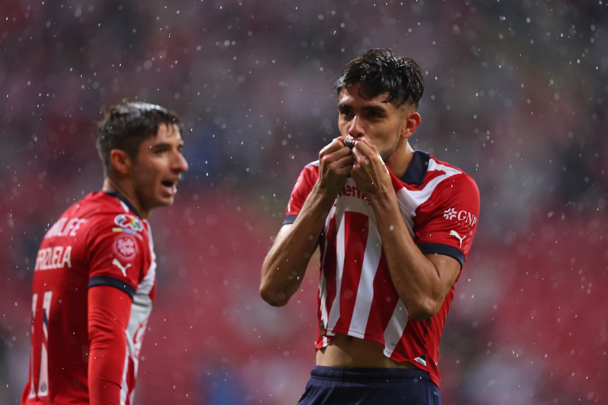 $!Chivas resurge de sus cenizas para golear al Atlas en el Clásico Tapatío