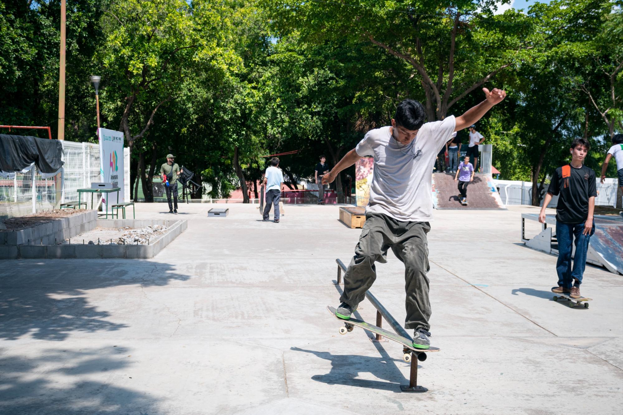 $!Jóvenes disfrutan de la adrenalina extrema en el torneo de Skateboard