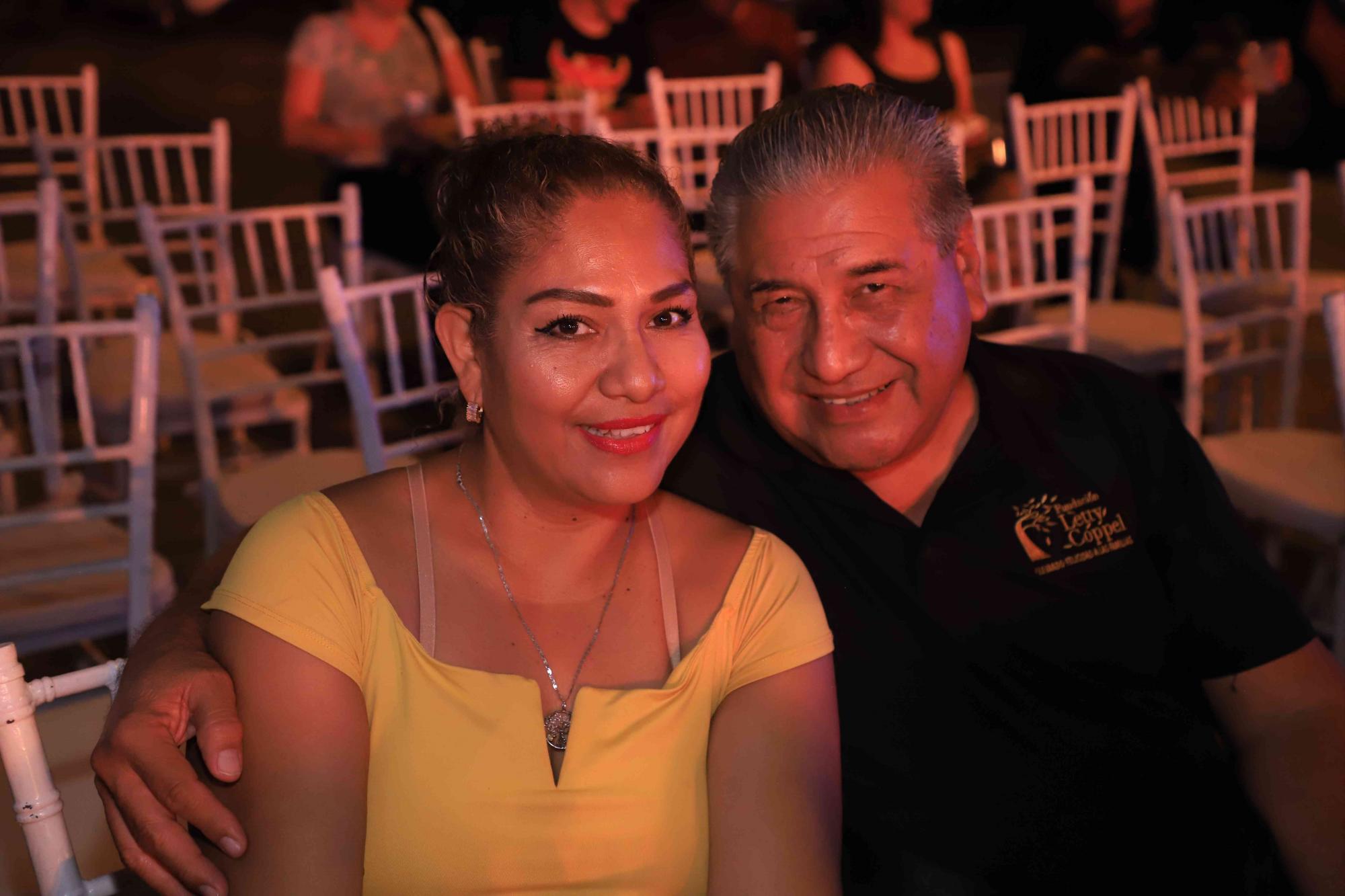 $!Johana Barrientos y Ramiro Zavala.