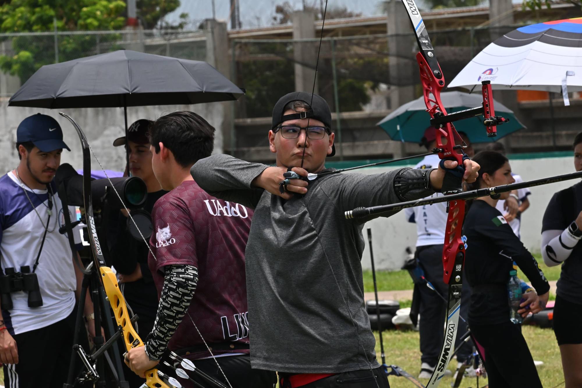 $!Arqueros de todo Sinaloa celebran el segundo aniversario de ‘La Piñata’ en Mazatlán con flechas doradas y unidad estatal