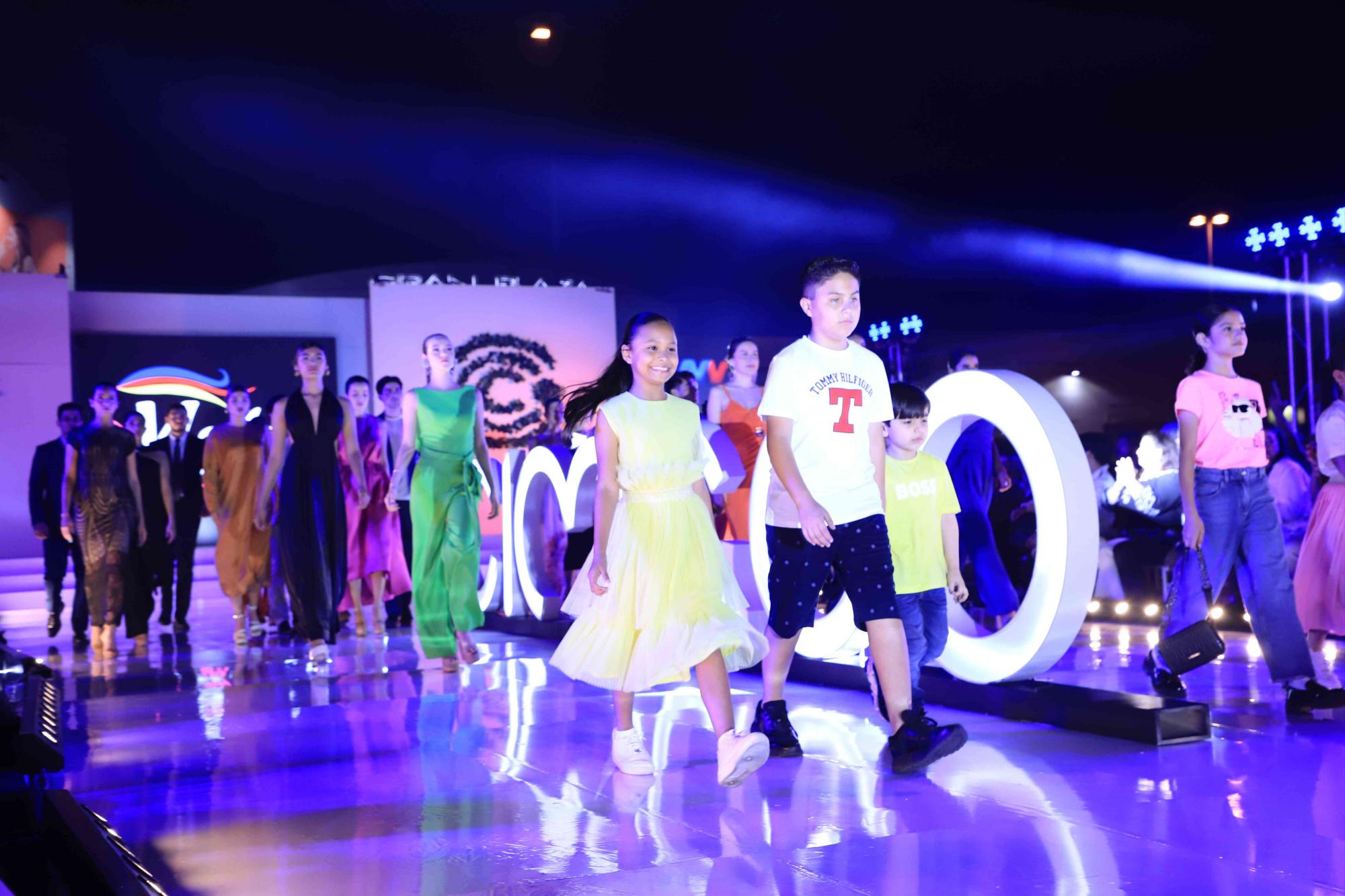 $!La pasarela incluyó moda infantil.