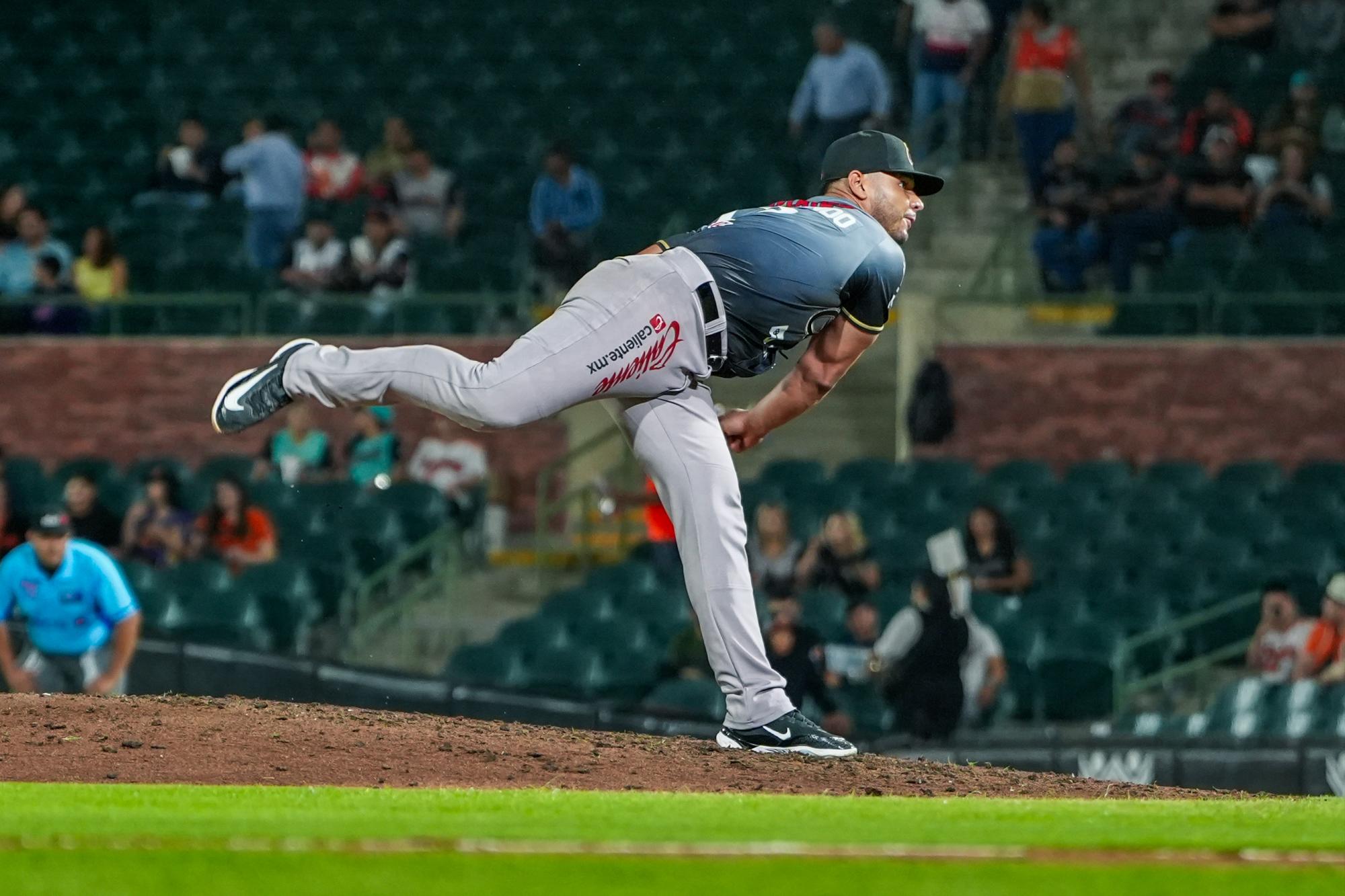 $!Tomateros pega primero en el inicio del Clásico ante Naranjeros