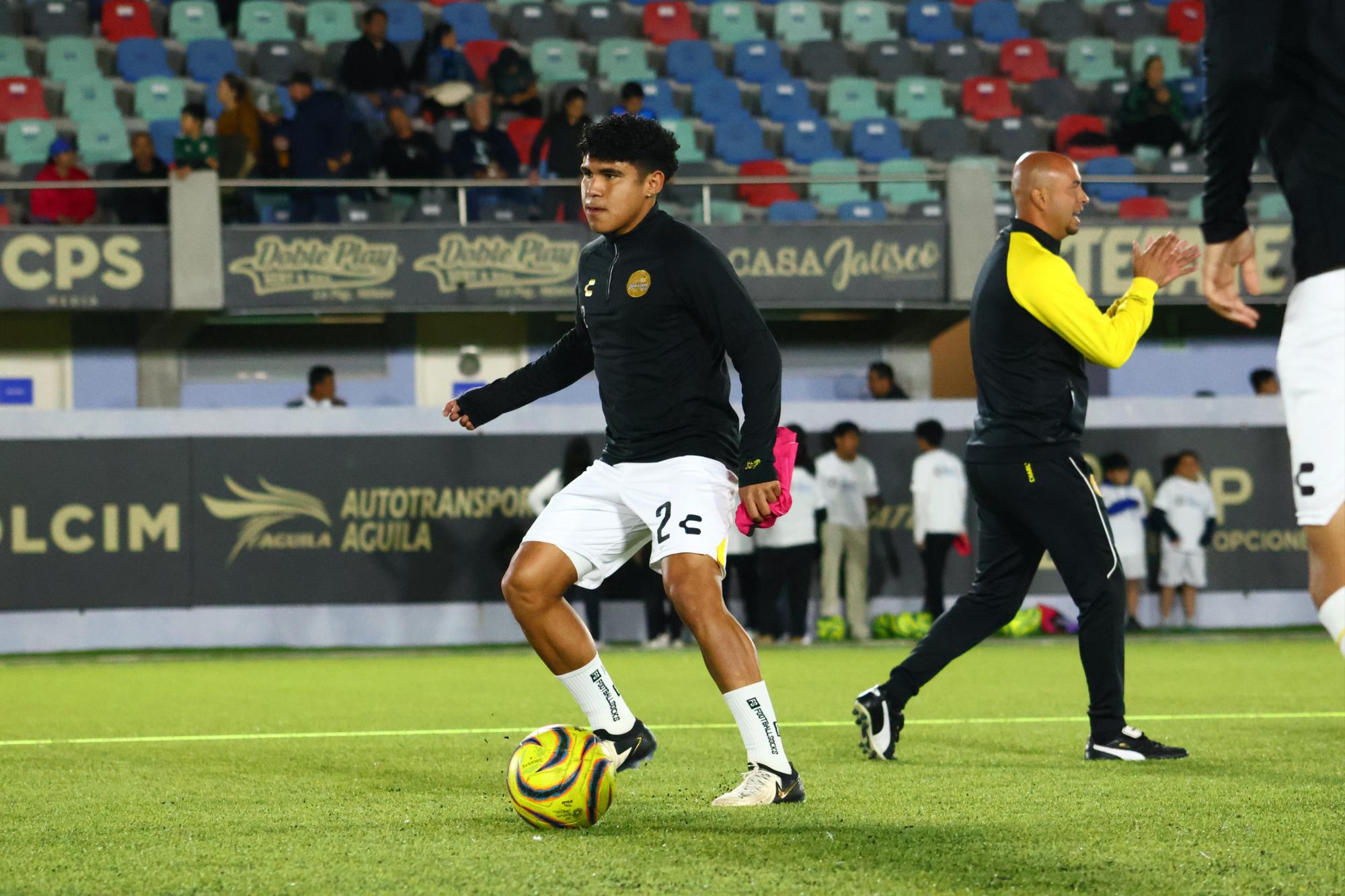 $!Mueven para abril el encuentro entre Dorados y Tapatío, por mantenimiento de la cancha