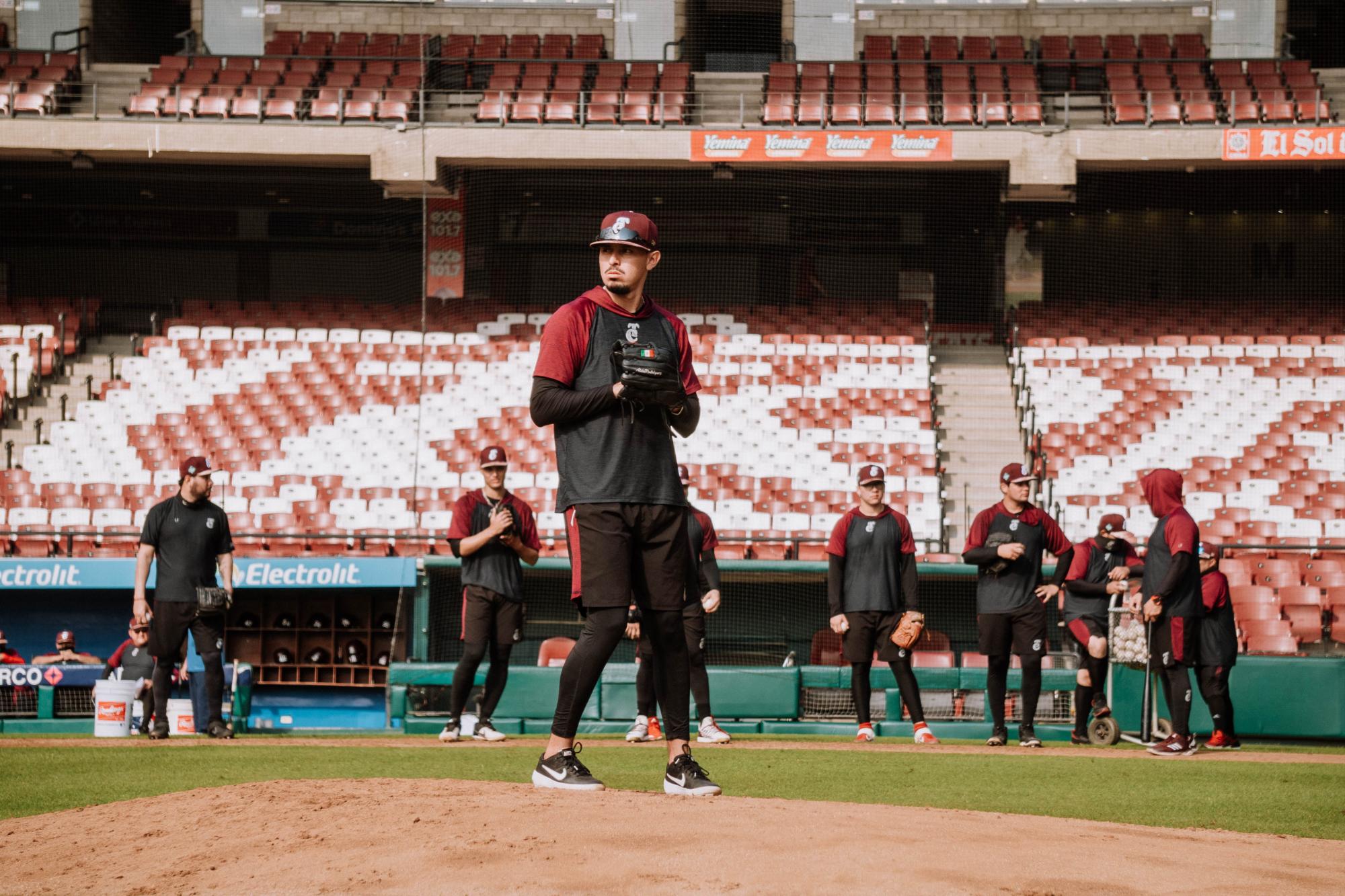 $!Andrés Meza y Francisco Lugo se integran a los entrenamientos de Tomateros de Culiacán