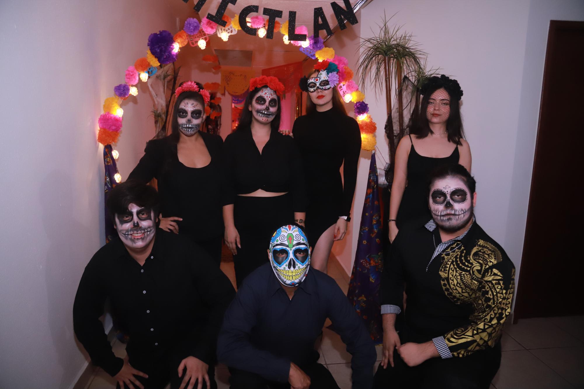 $!Adilene Clarke, Ana Martínez, Pamela Sarabia, Tania Osuna, Luis Osuna, Jesús Valdespino y Johan Valdez, del equipo de Promotour.