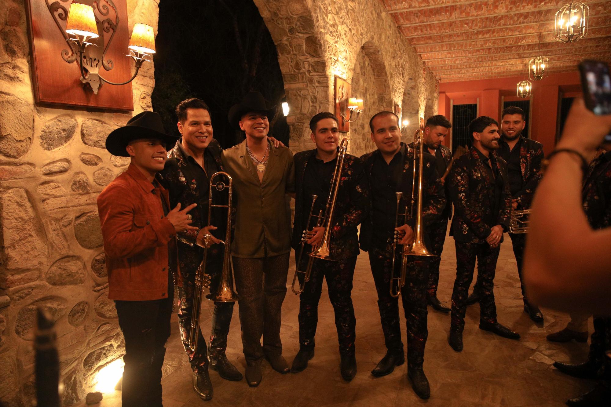 $!Grupo Firme y la Banda El Recodo graban juntos el video de ‘El reemplazo’