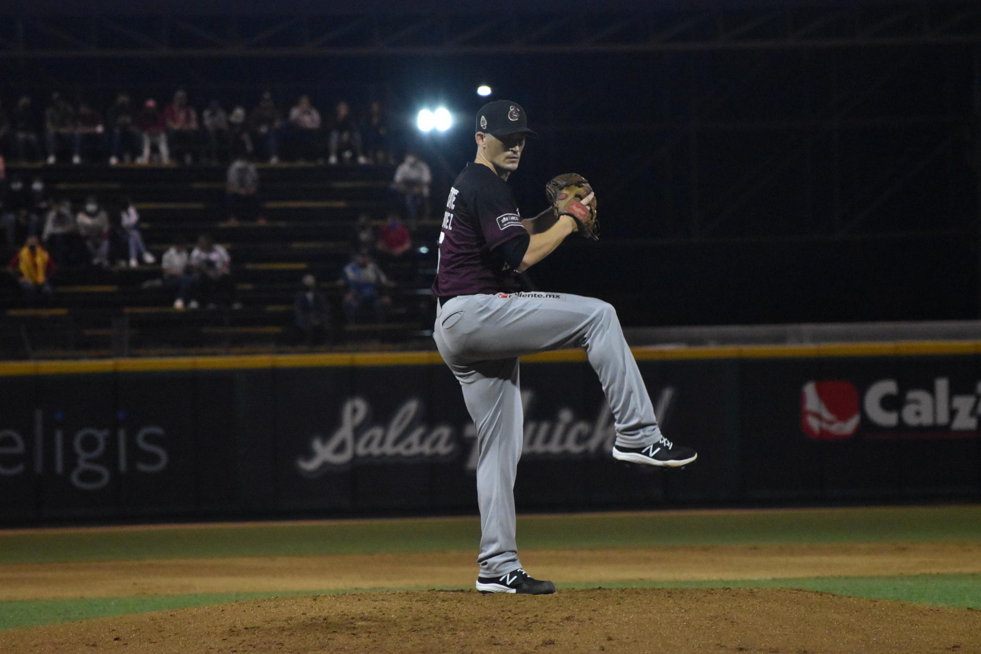 $!Tomateros y Algodoneros dividen triunfos en Guasave