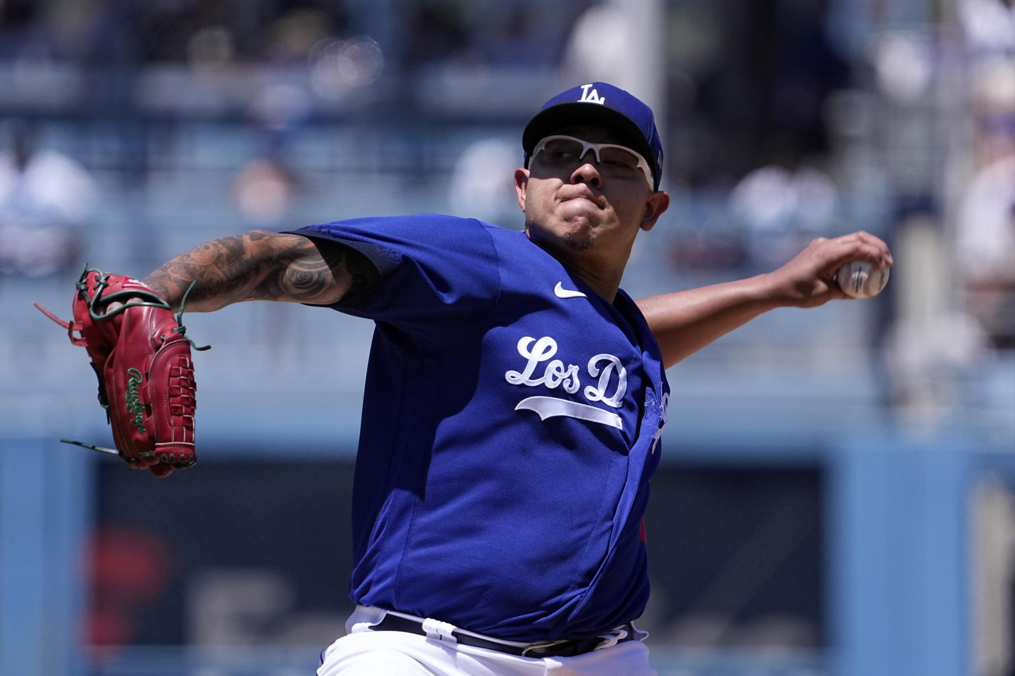 $!Julio Urías poncha a 12 y se lleva su décimo triunfo