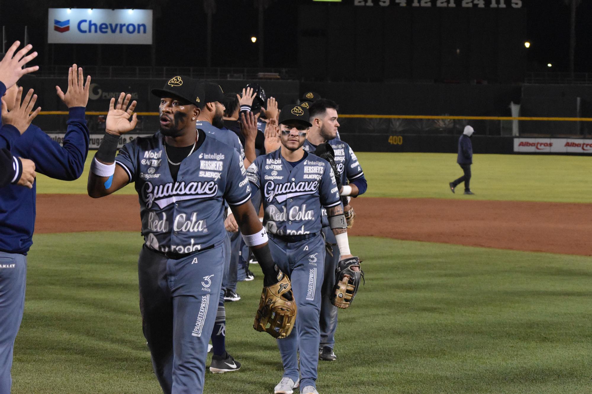 $!Algodoneros de Guasave blanquea a Yaquis en Ciudad Obregón y toma ventaja