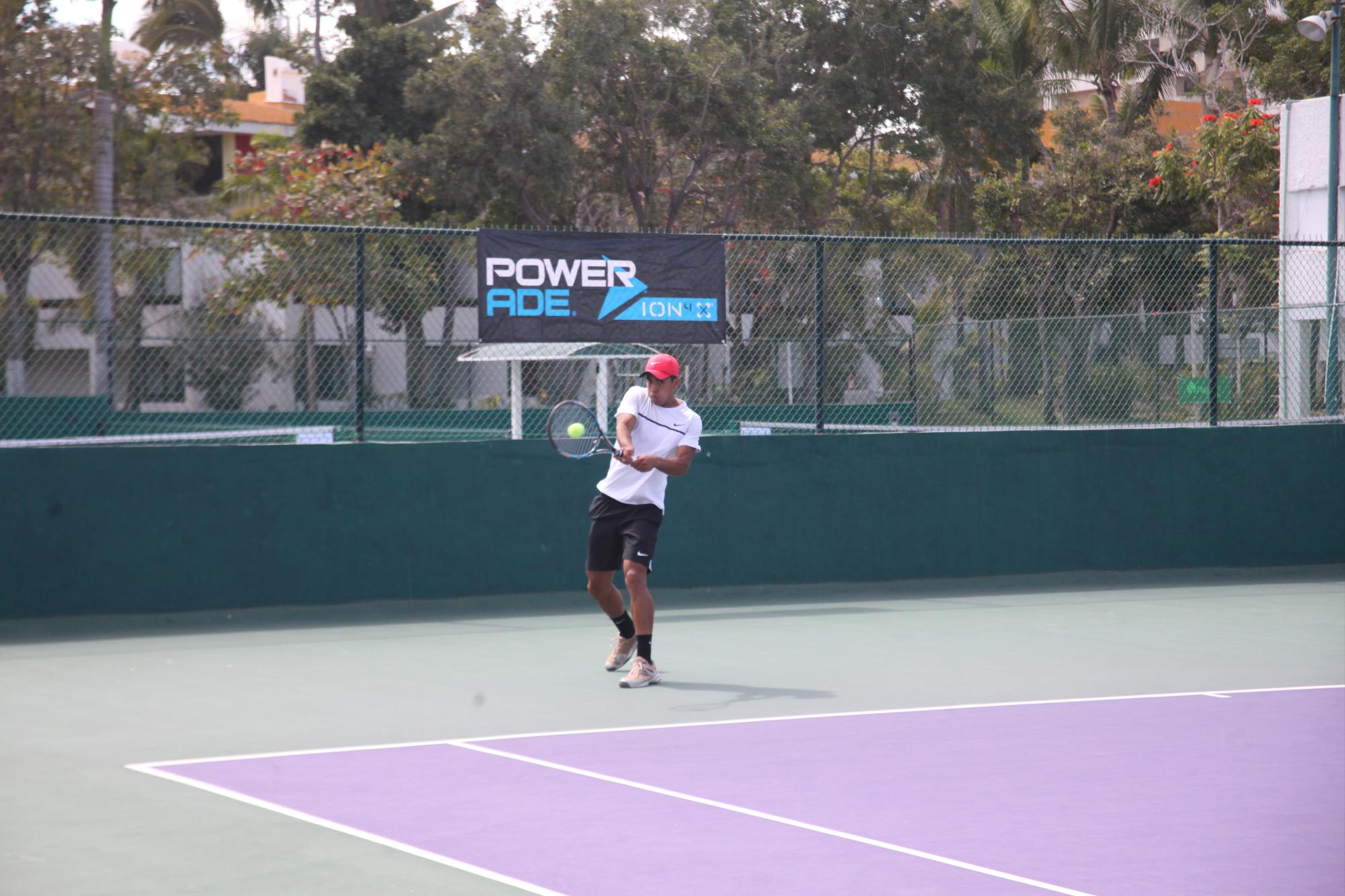 $!Lesión le impide a mazatleco Isaac Arévalo continuar en Torneo de Manzanillo
