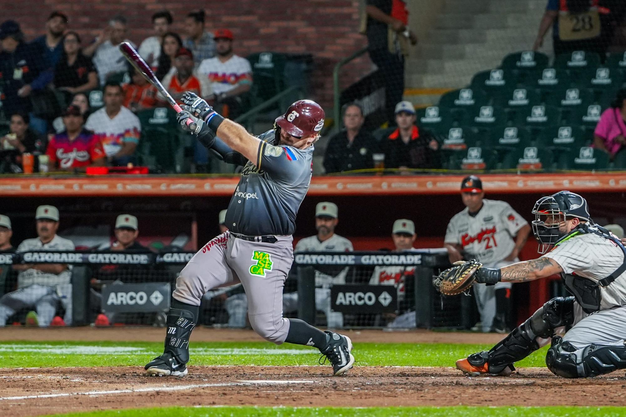 $!Tomateros pega primero en el inicio del Clásico ante Naranjeros
